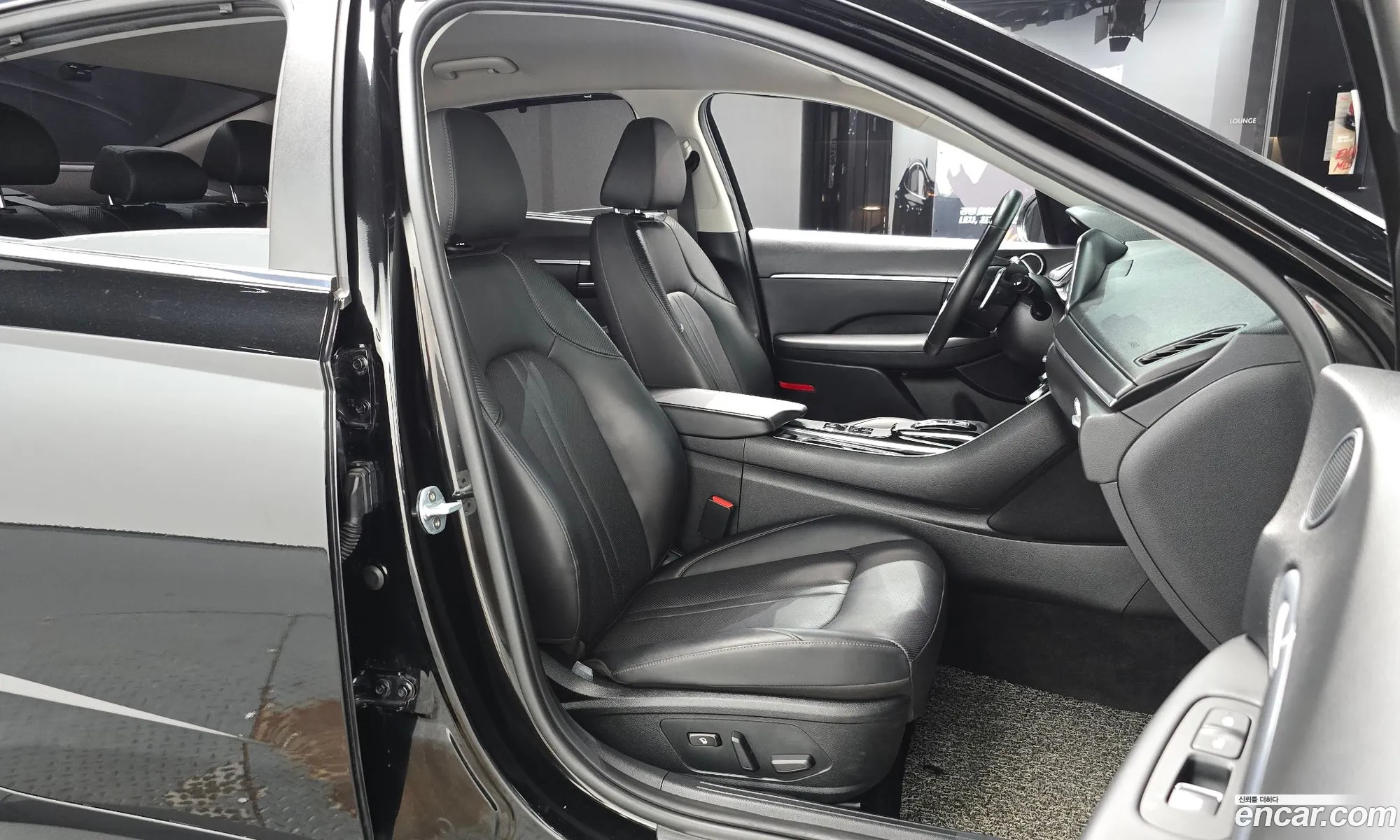 Hyundai Sonata 2019 KMHL141EBLA017544 — 2