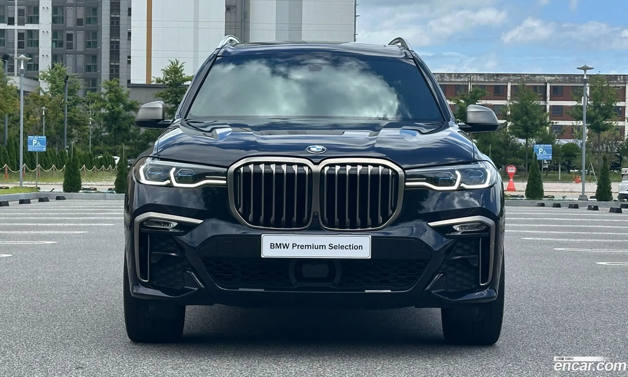 BMW X7 2021 — 12