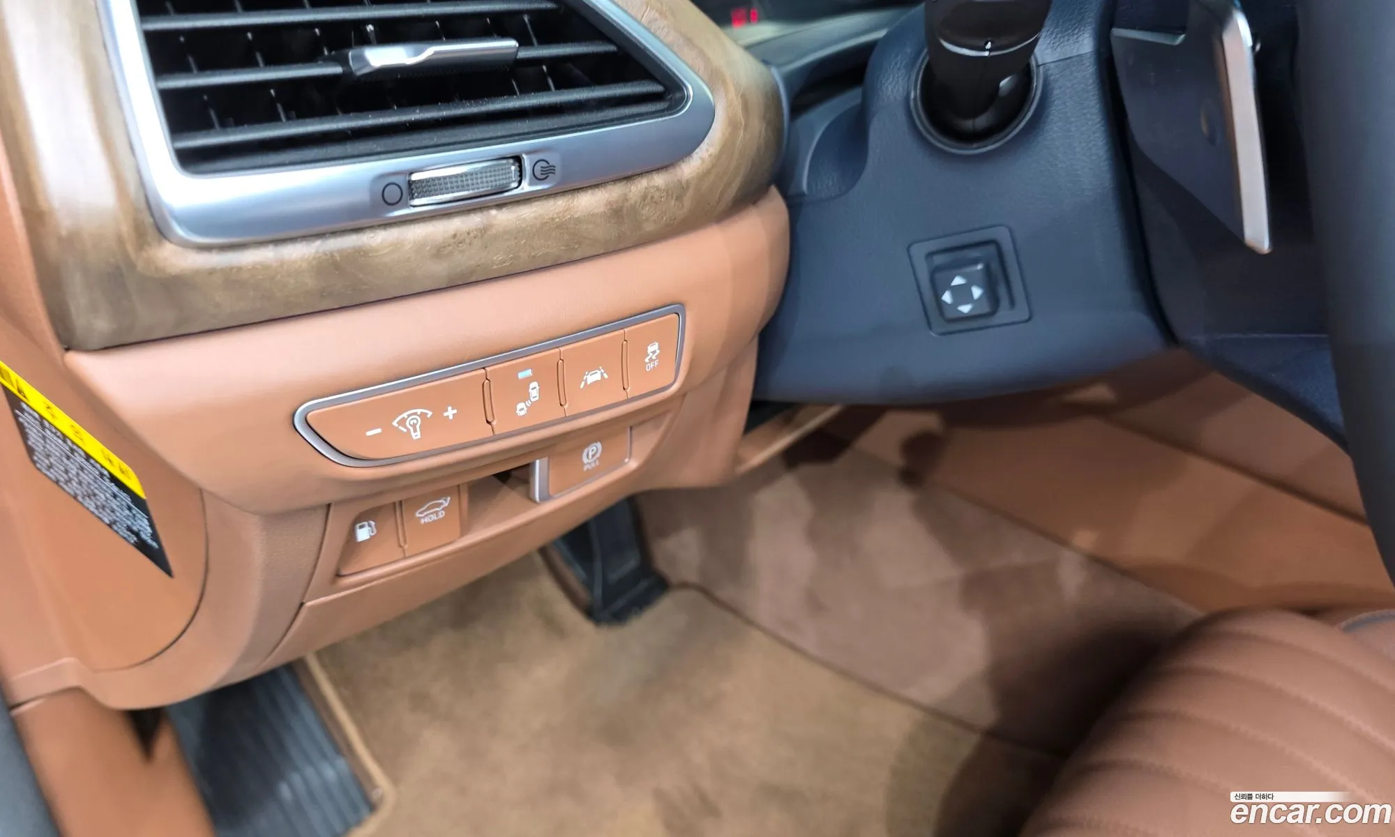 Genesis G90 2019 — 18