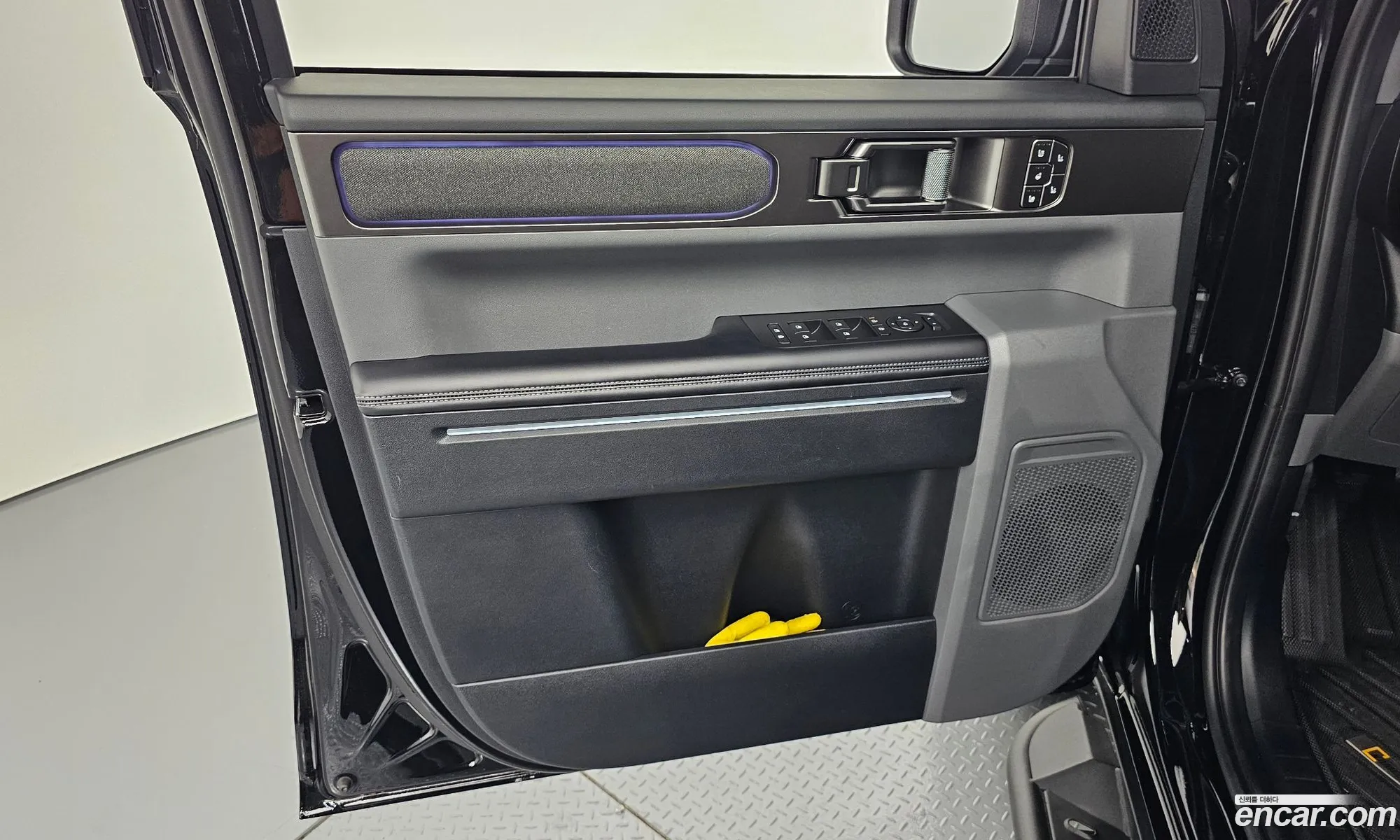 Kia Tasman 2025 KNCSCY7BDTA000899 — 29