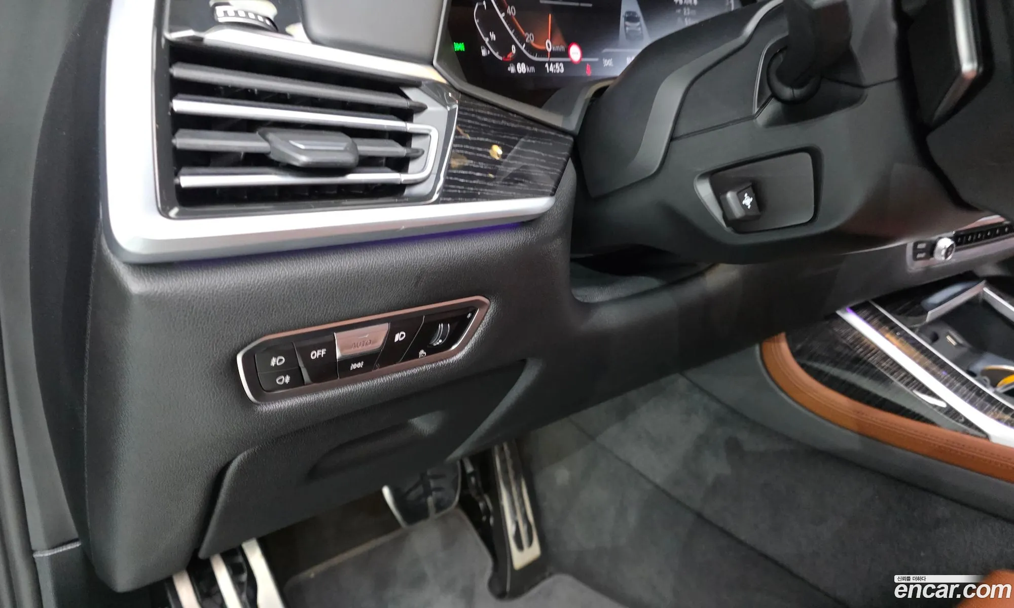 BMW X7 2022 WBACW210111111111 — 8