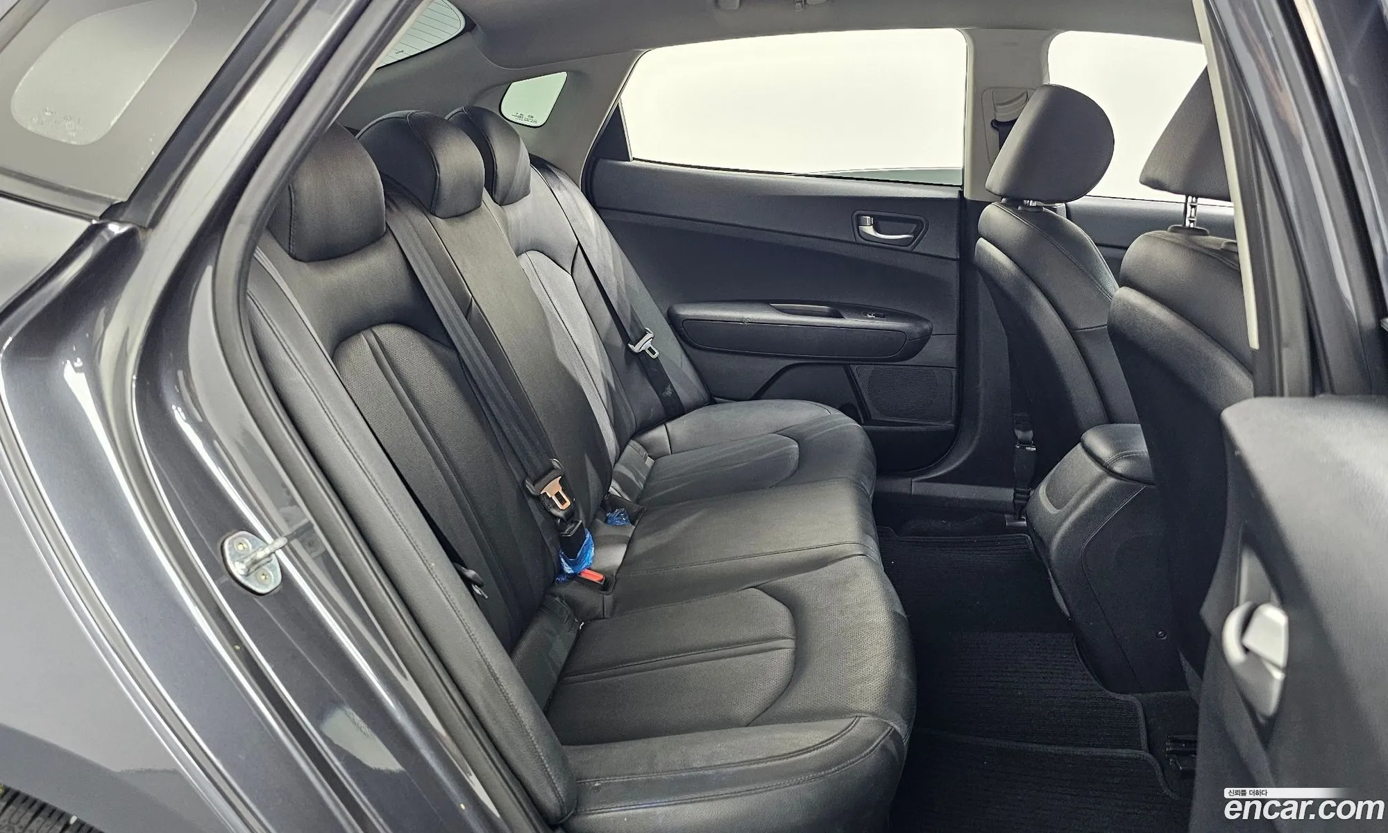 Kia K5 2015 KNAGT416BGA017395 — 16