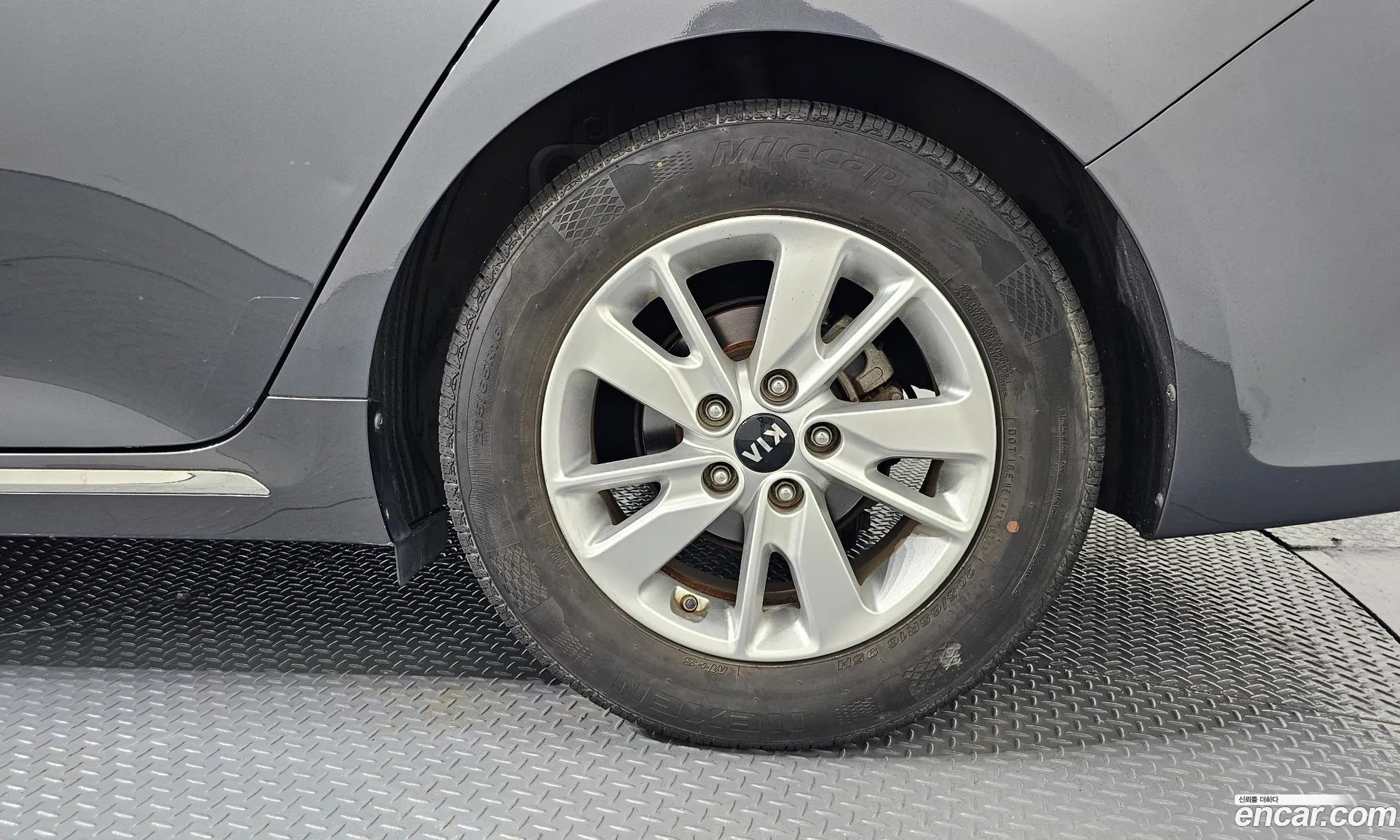 Kia K5 2015 KNAGT416BGA017395 — 14