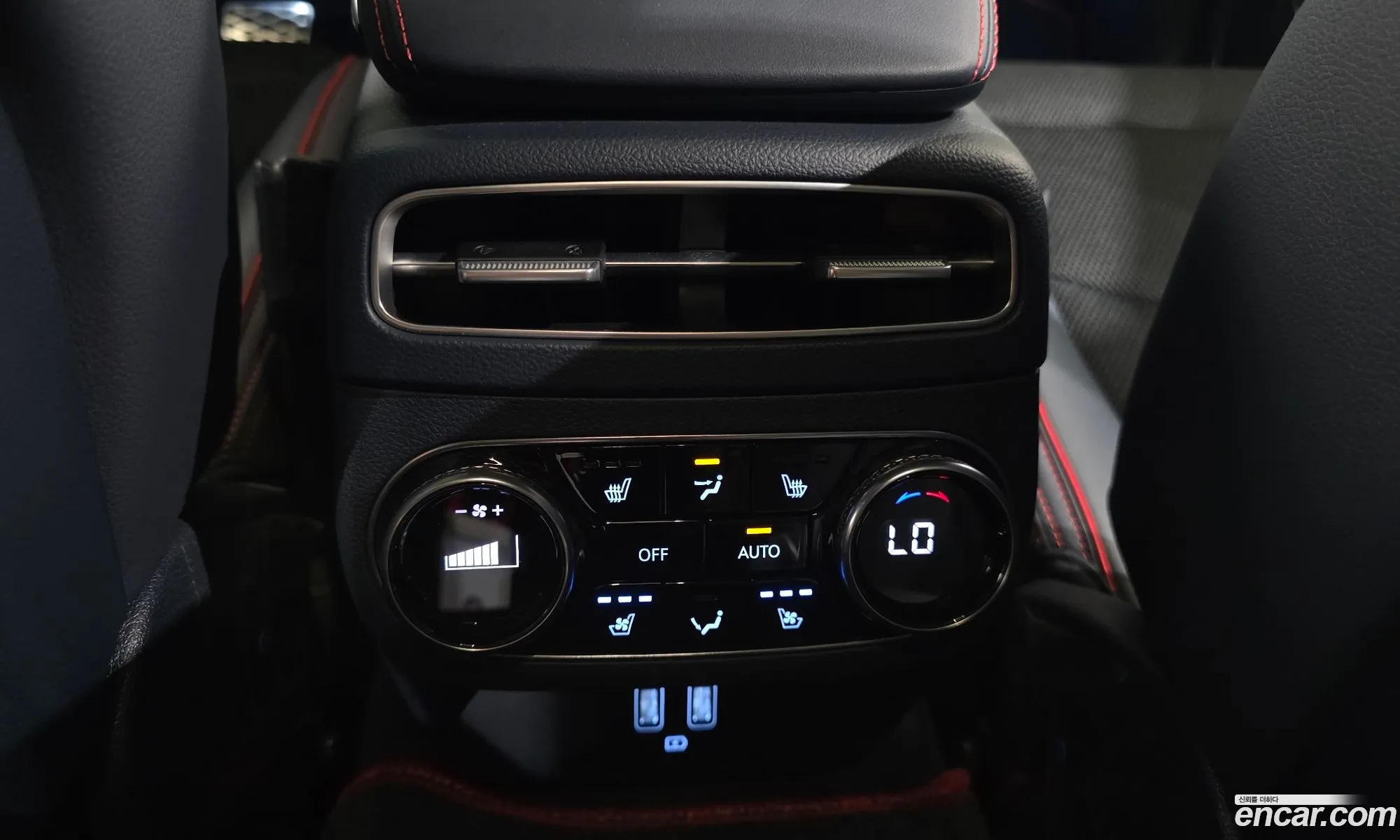 Genesis GV70 2021 KMTMA81BDMU024915 — 9