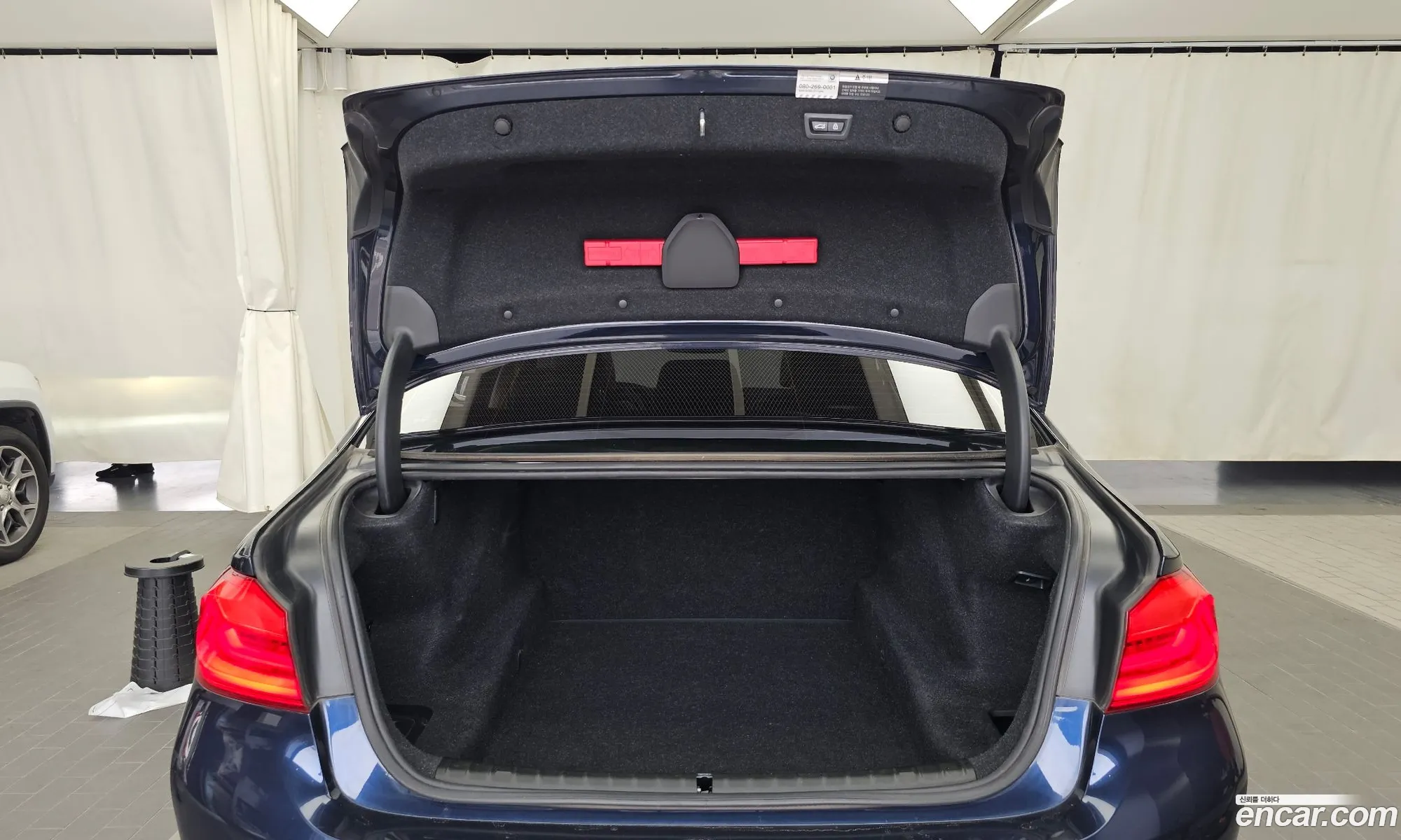 BMW 5 Series 2018 WBAJK7105JBP71014 — 13