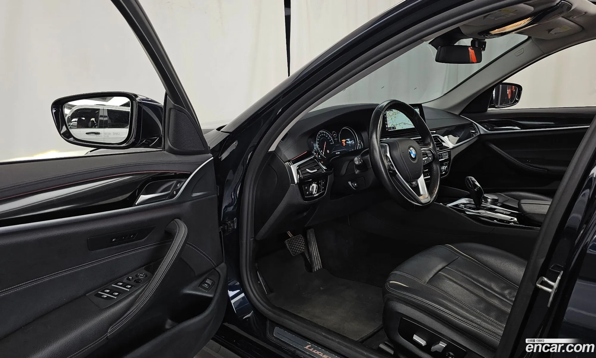 BMW 5 Series 2018 WBAJK7105JBP71014 — 7