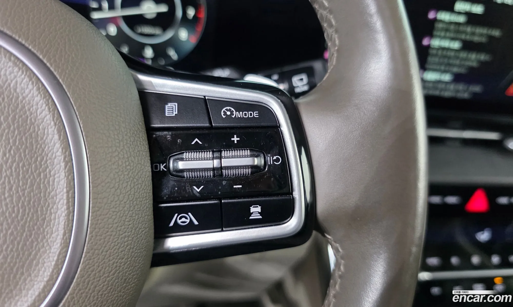 Kia Carnival 2021 KNANE813BMS086373 — 24