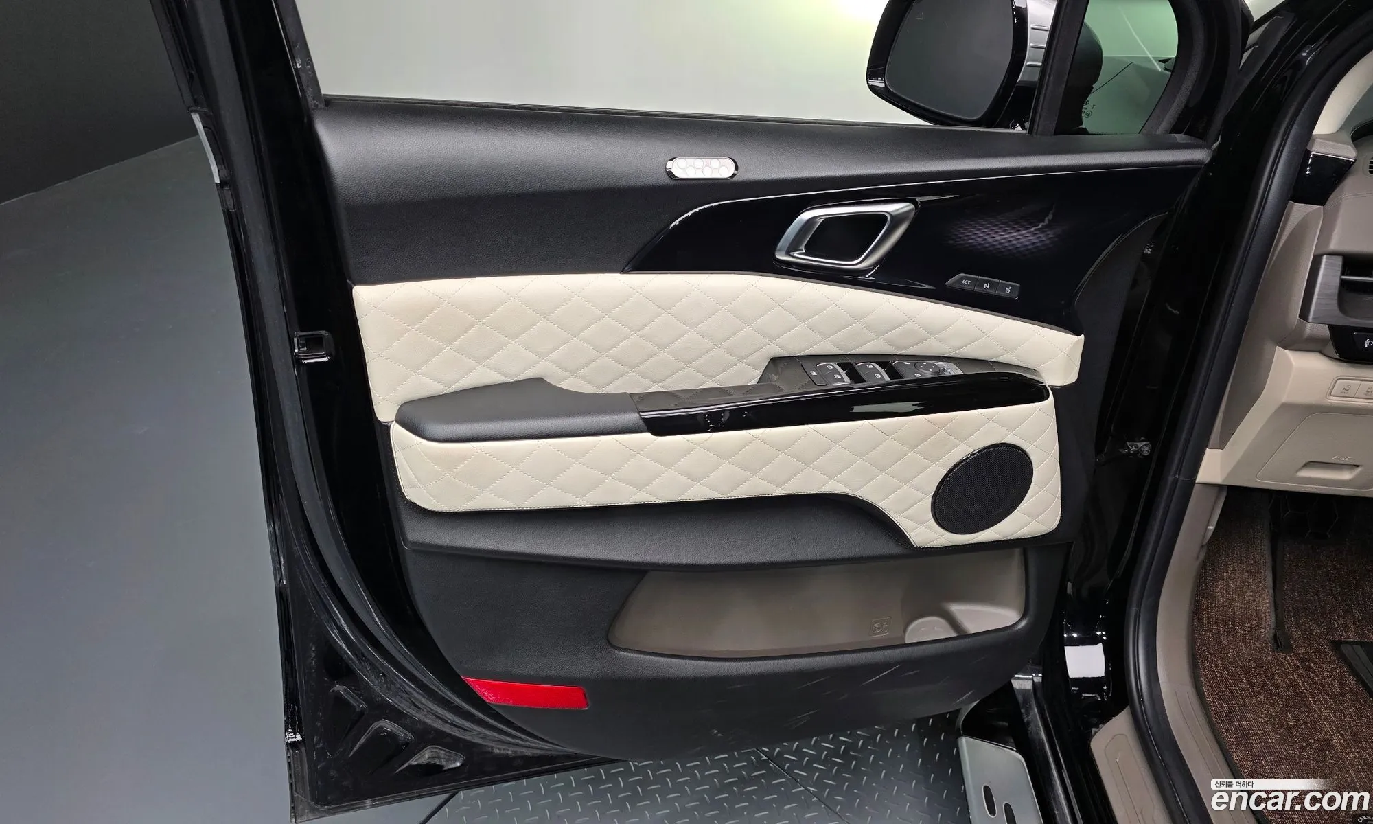 Kia Carnival 2021 KNANE813BMS086373 — 27