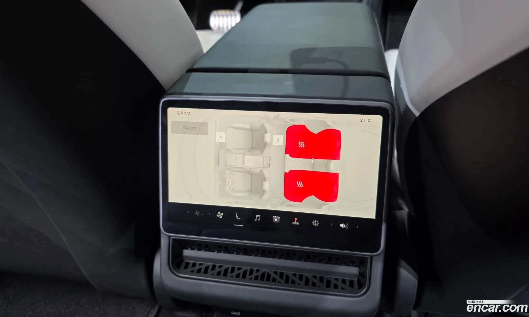 Tesla Model 3 2024 LRW3E7ET2RC192475 — 11