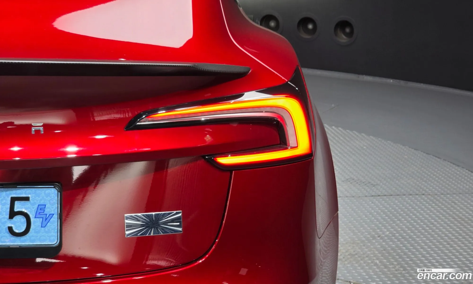 Tesla Model 3 2024 LRW3E7ET2RC192475 — 14