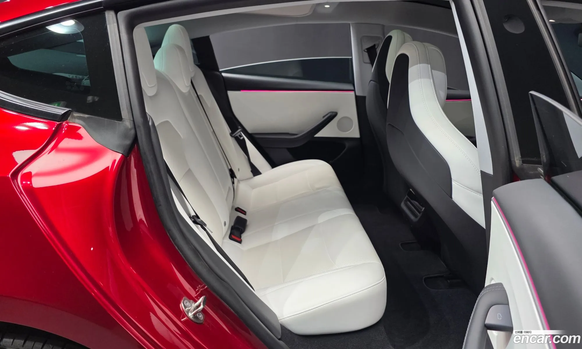 Tesla Model 3 2024 LRW3E7ET2RC192475 — 2