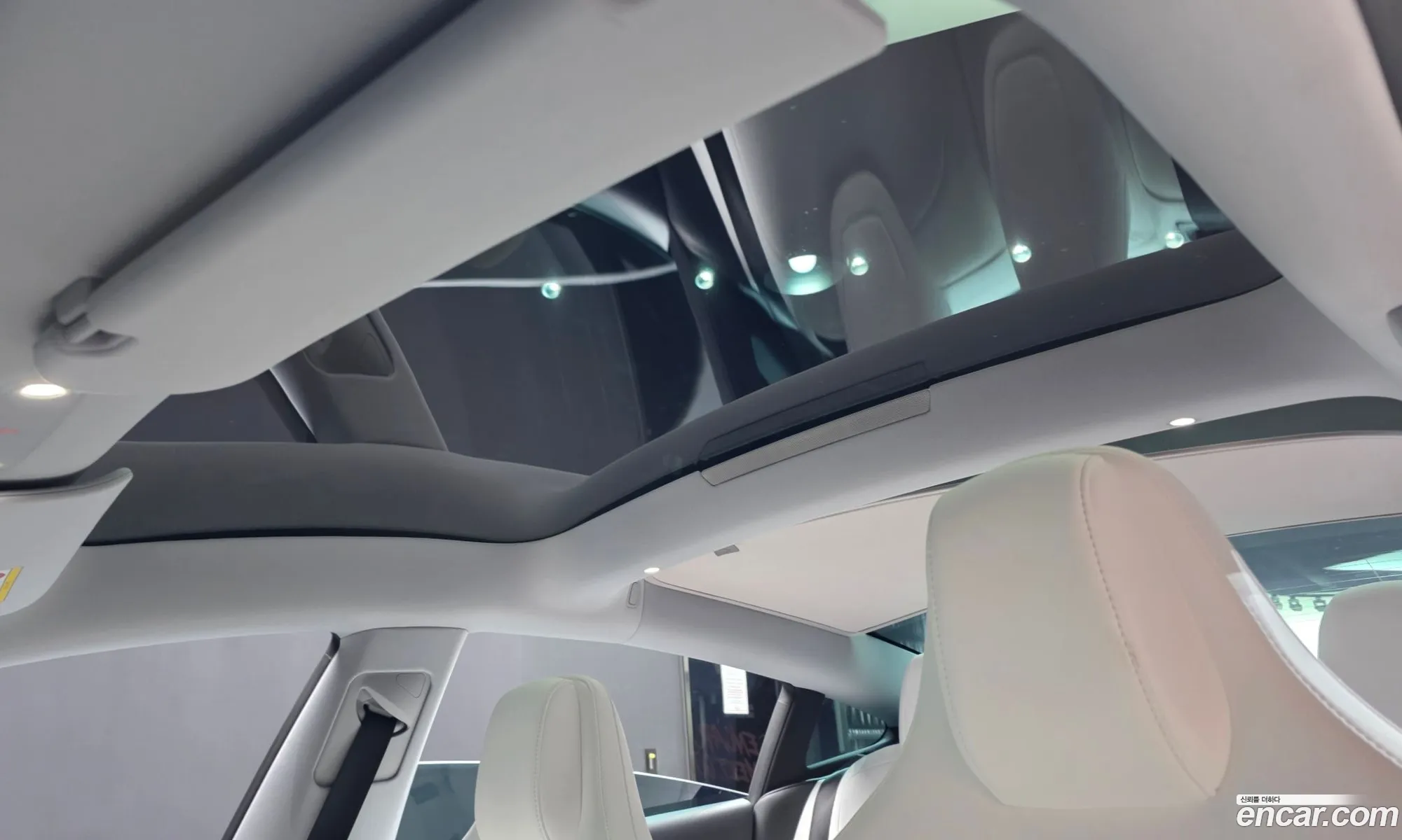 Tesla Model 3 2024 LRW3E7ET2RC192475 — 17