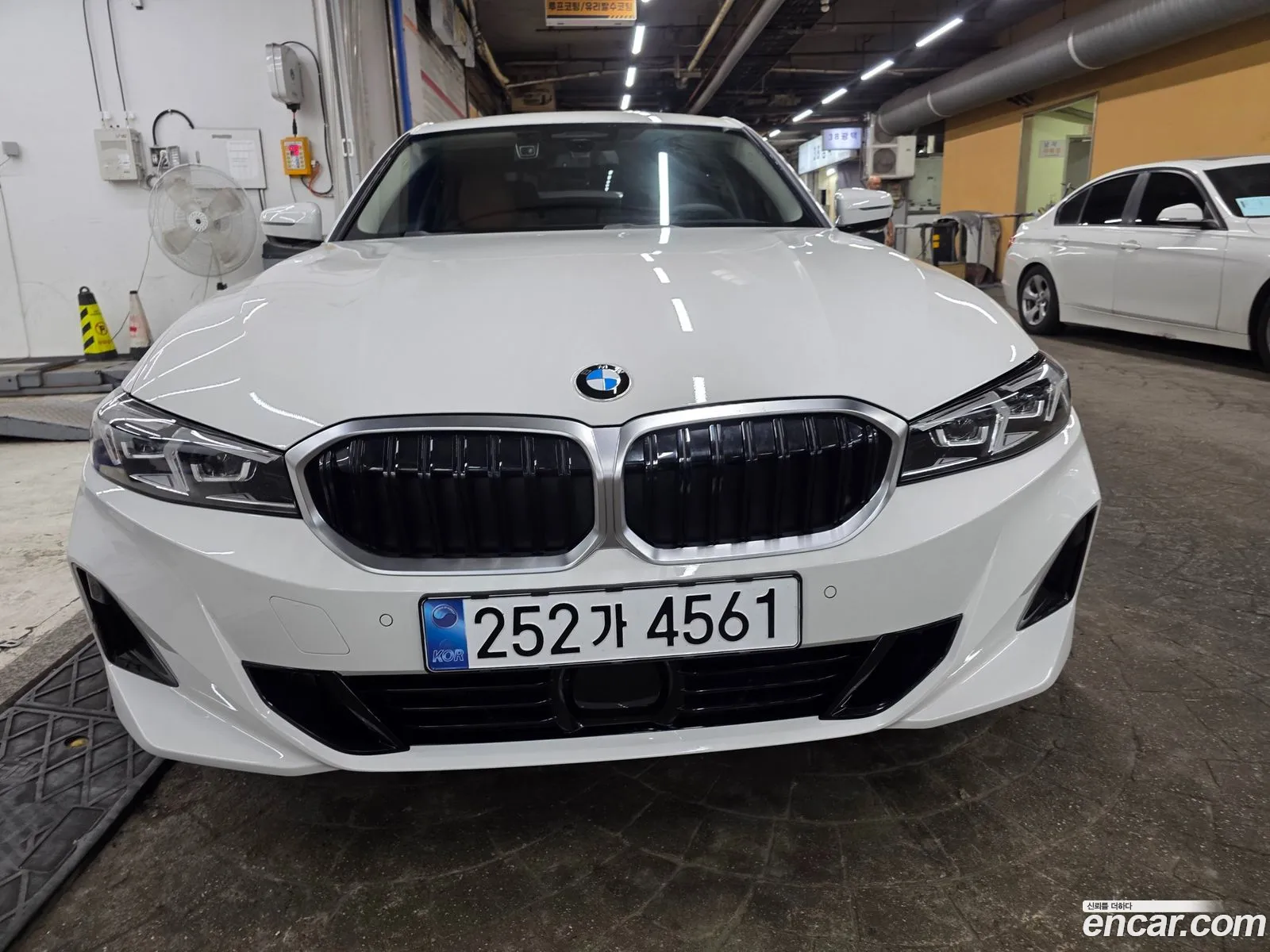BMW 3 Series 2025 — 6