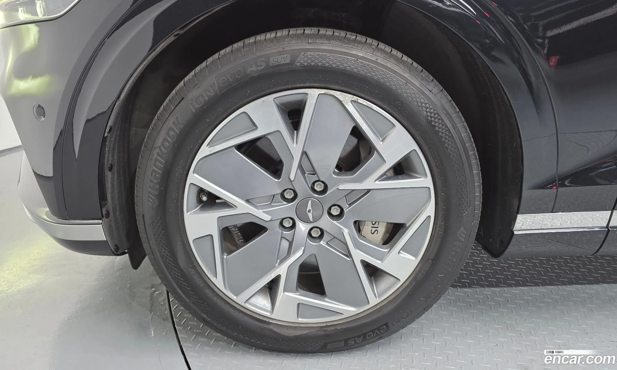 Genesis Electrified GV70 2022 — 27