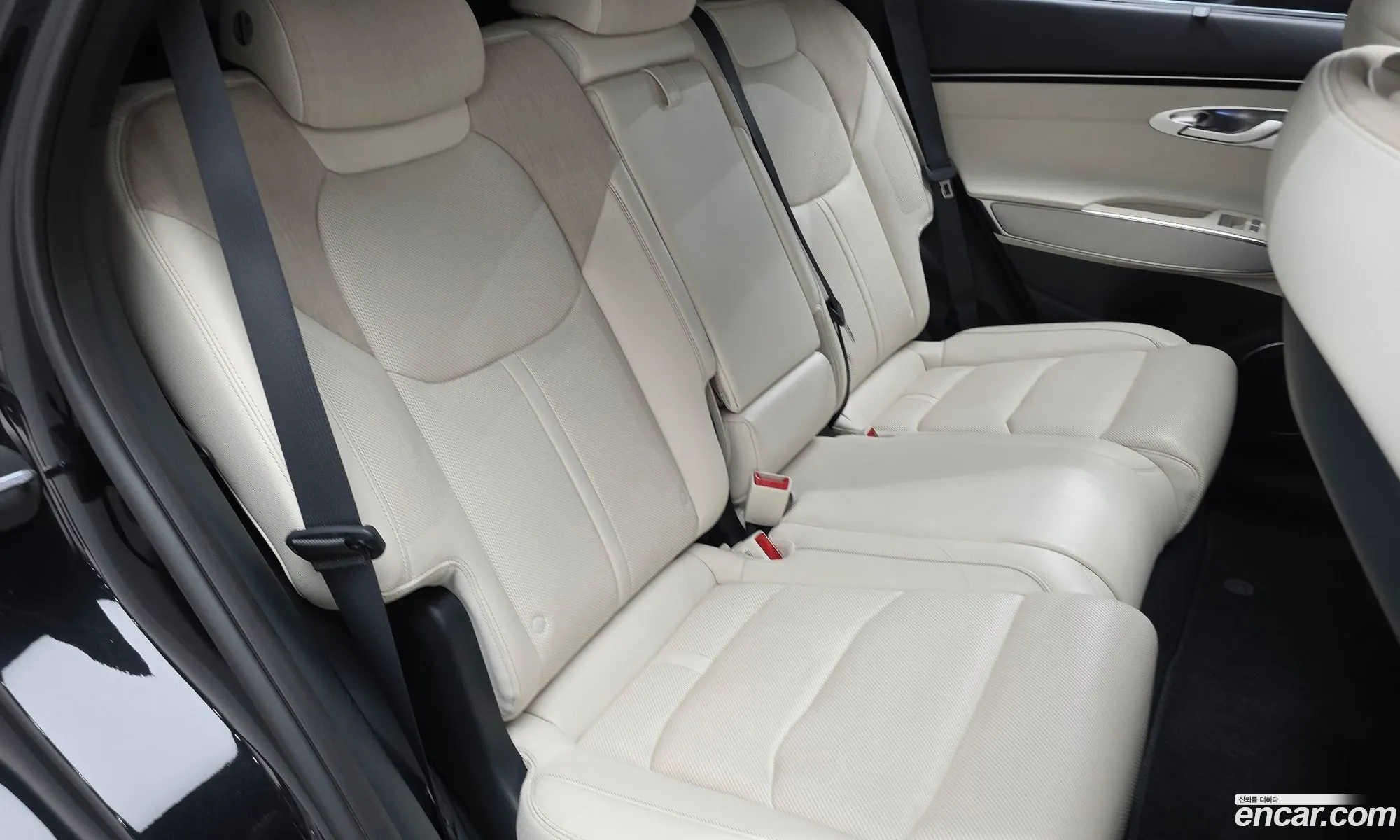 Genesis Electrified GV70 2022 — 29