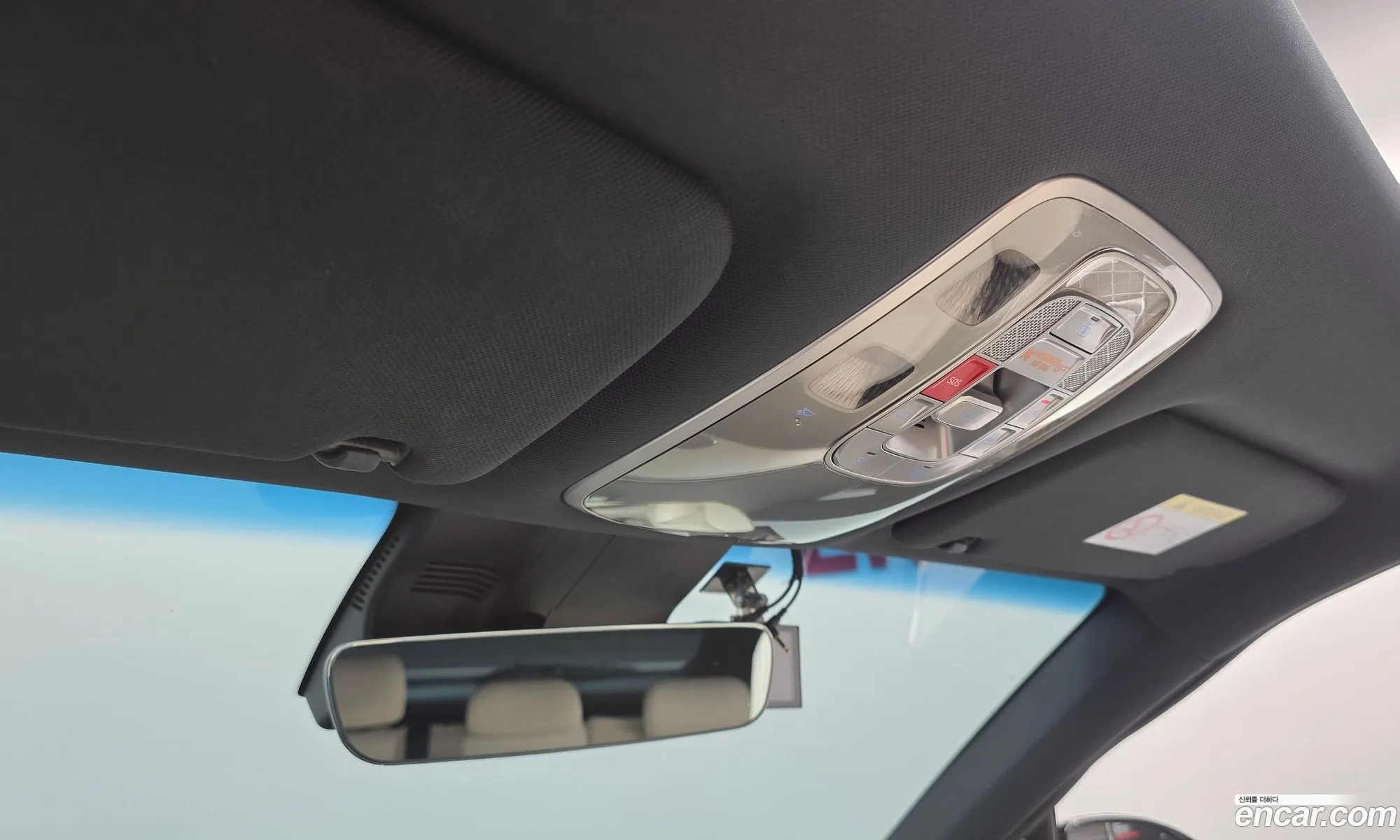 Genesis Electrified GV70 2022 — 17