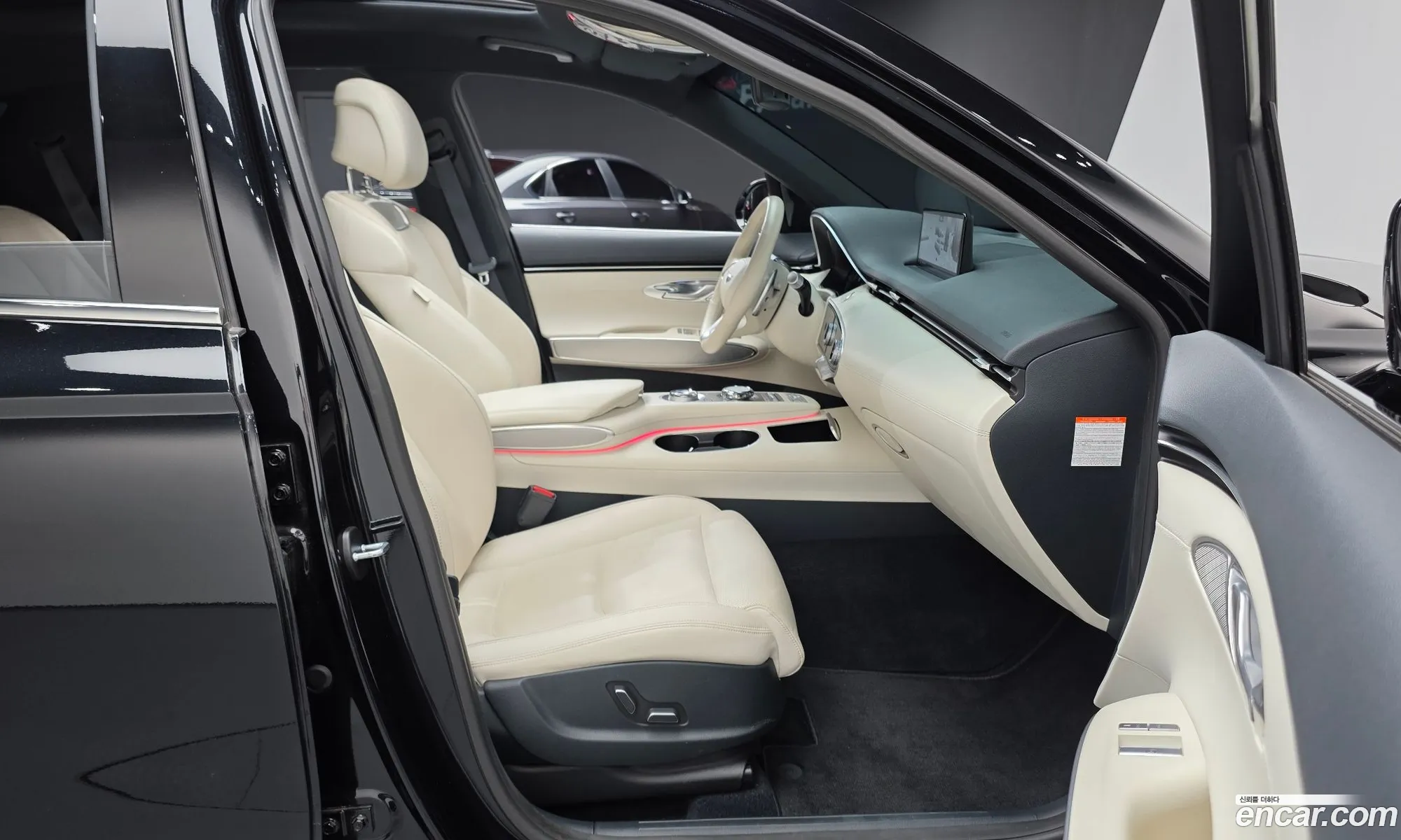 Genesis Electrified GV70 2022 — 5
