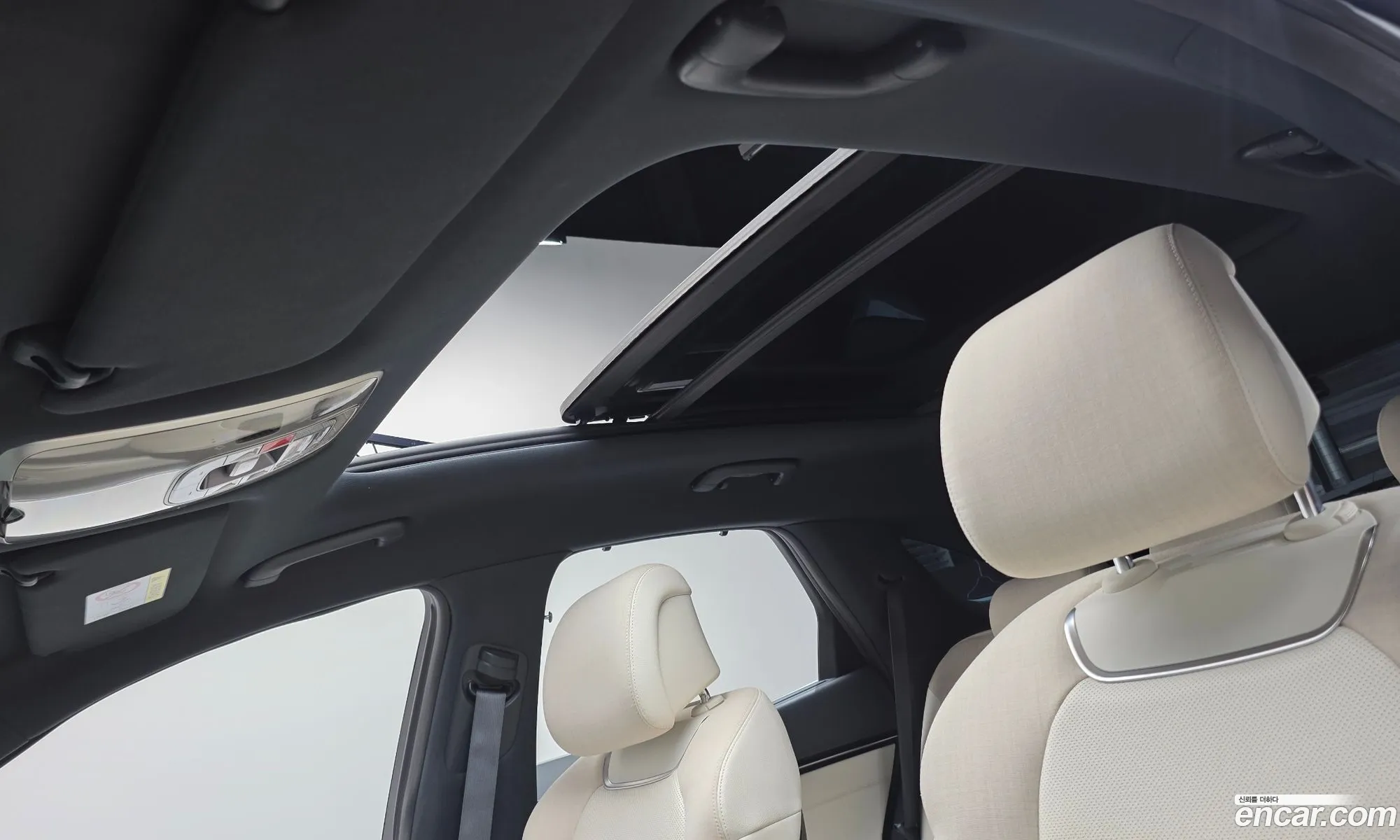 Genesis Electrified GV70 2022 — 3