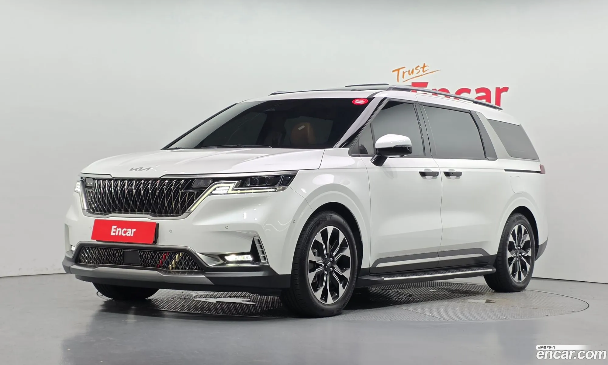 Kia Carnival 2022 — 32