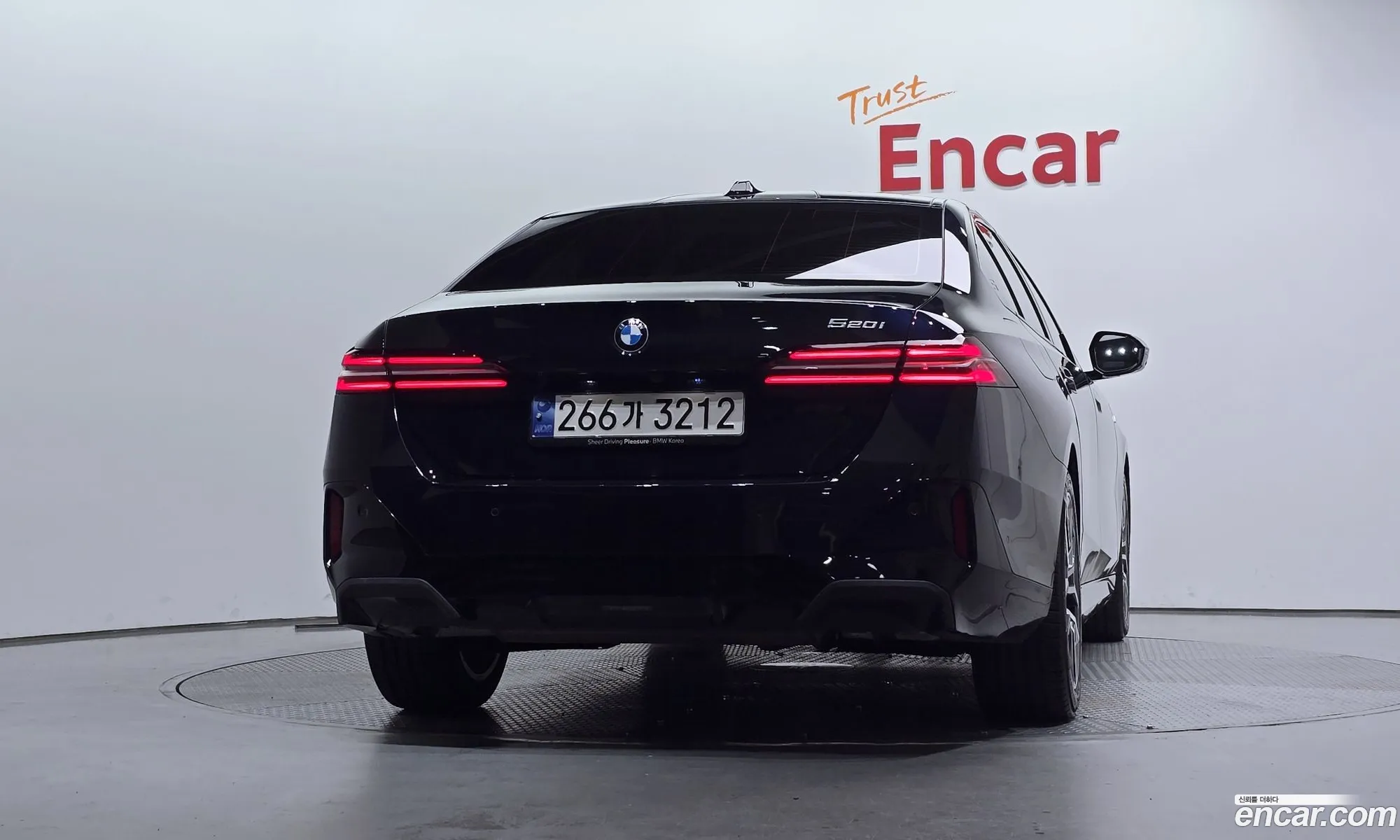 BMW 5 Series 2023 — 29