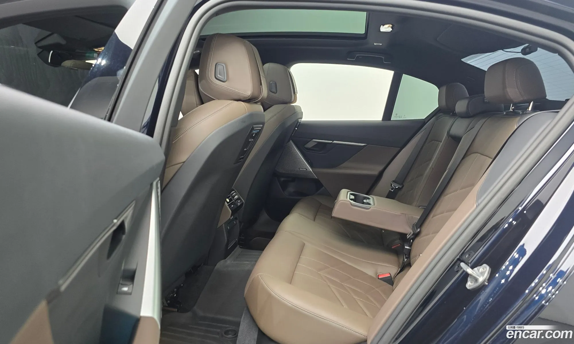BMW 5 Series 2023 — 19