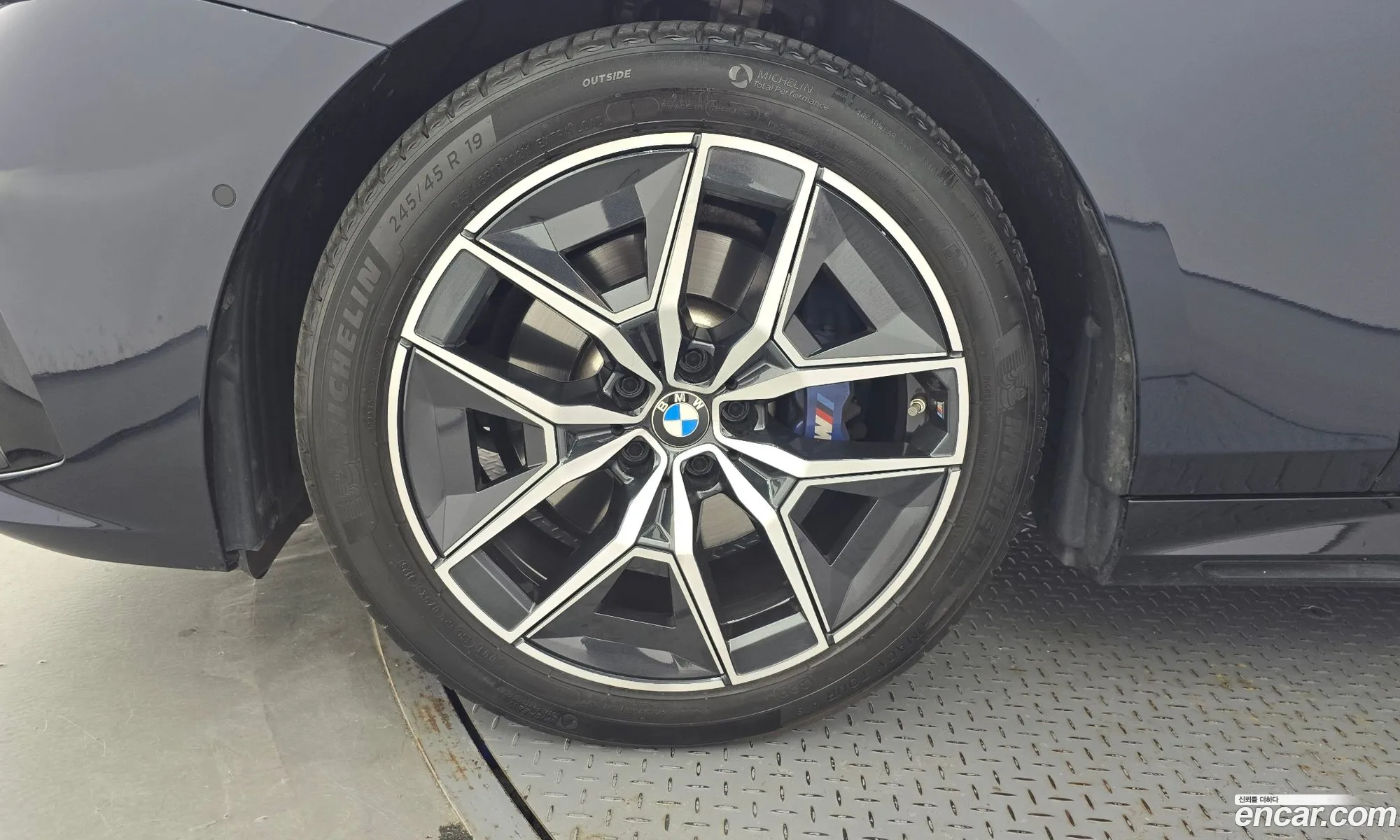 BMW 5 Series 2023 — 18