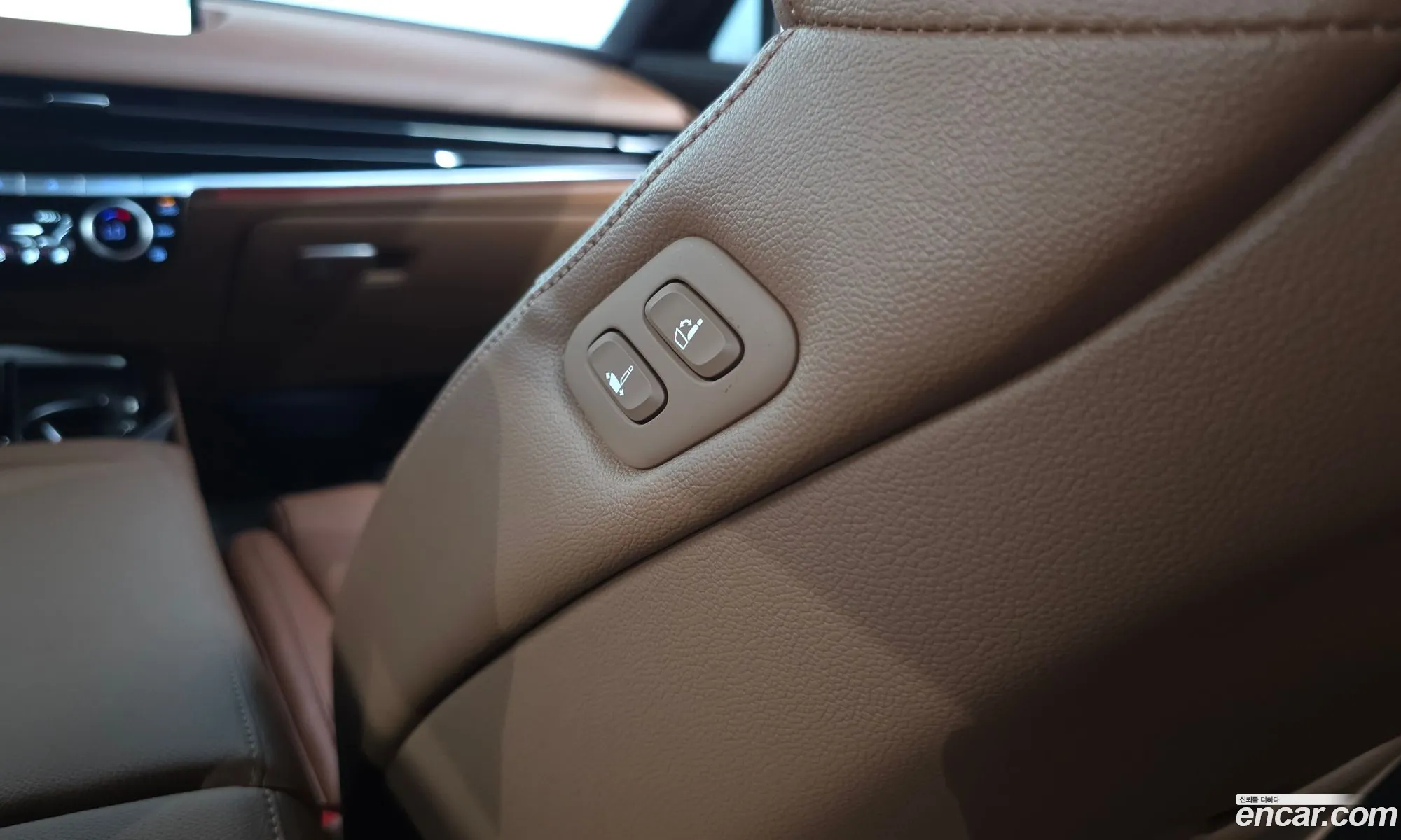Genesis G80 2023 KMTGB41CDPU189627 — 8