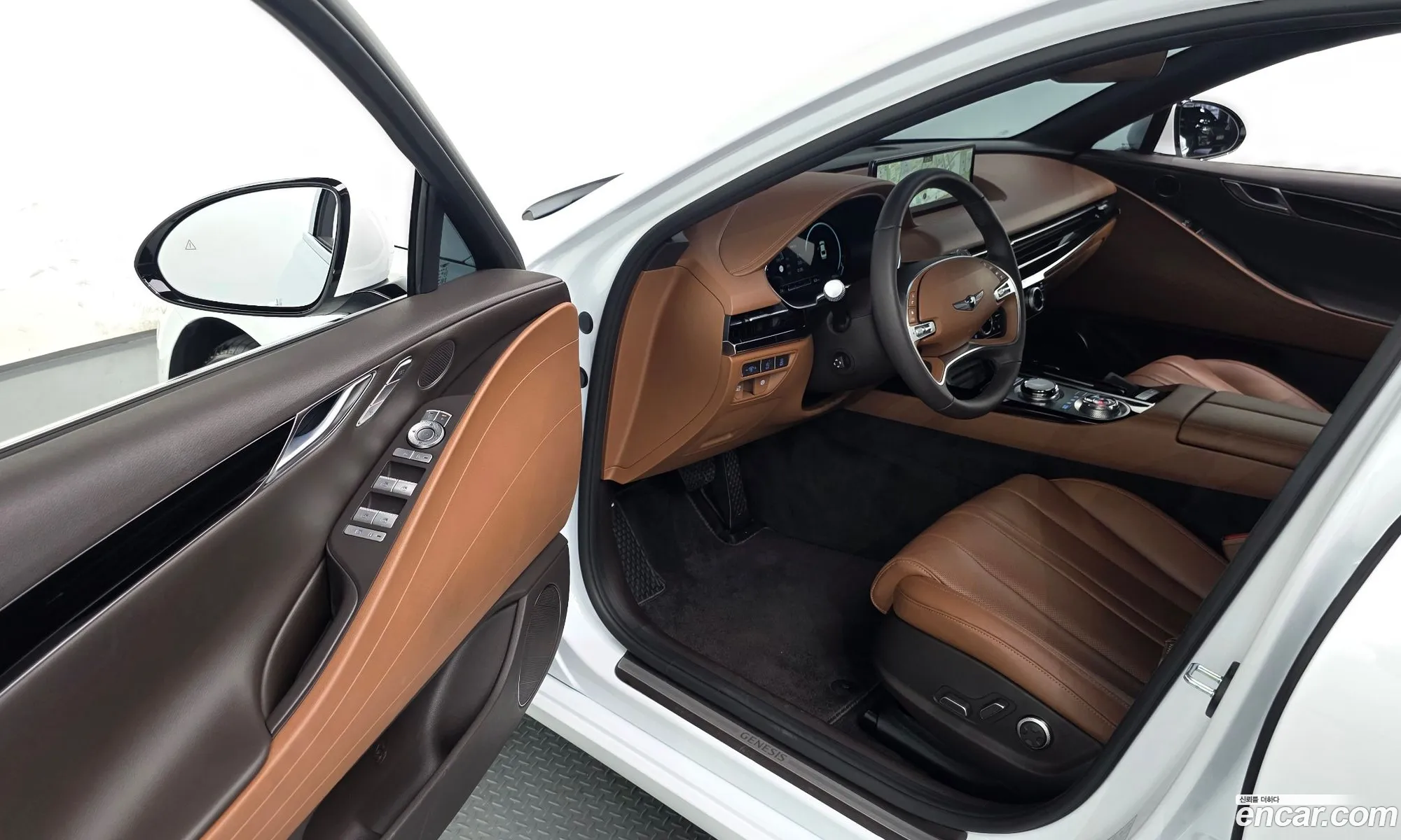 Genesis G80 2023 KMTGB41CDPU189627 — 6