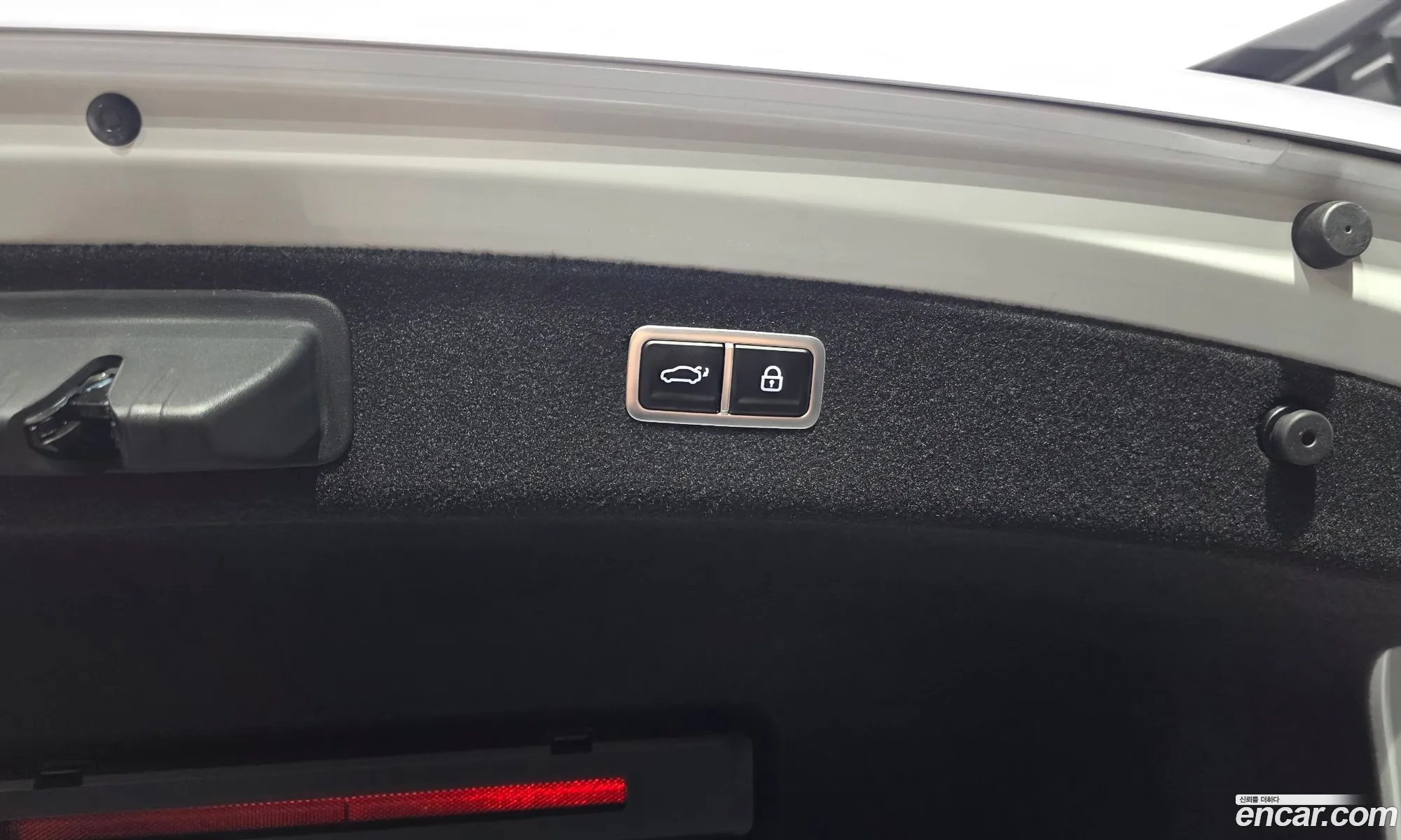 Genesis G80 2023 KMTGB41CDPU189627 — 9