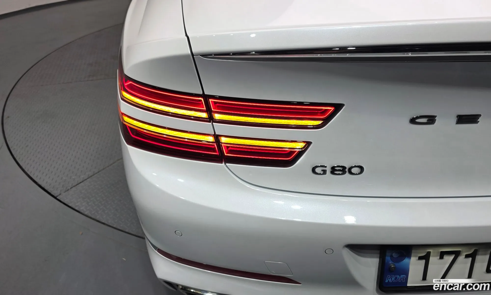 Genesis G80 2023 KMTGB41CDPU189627 — 30