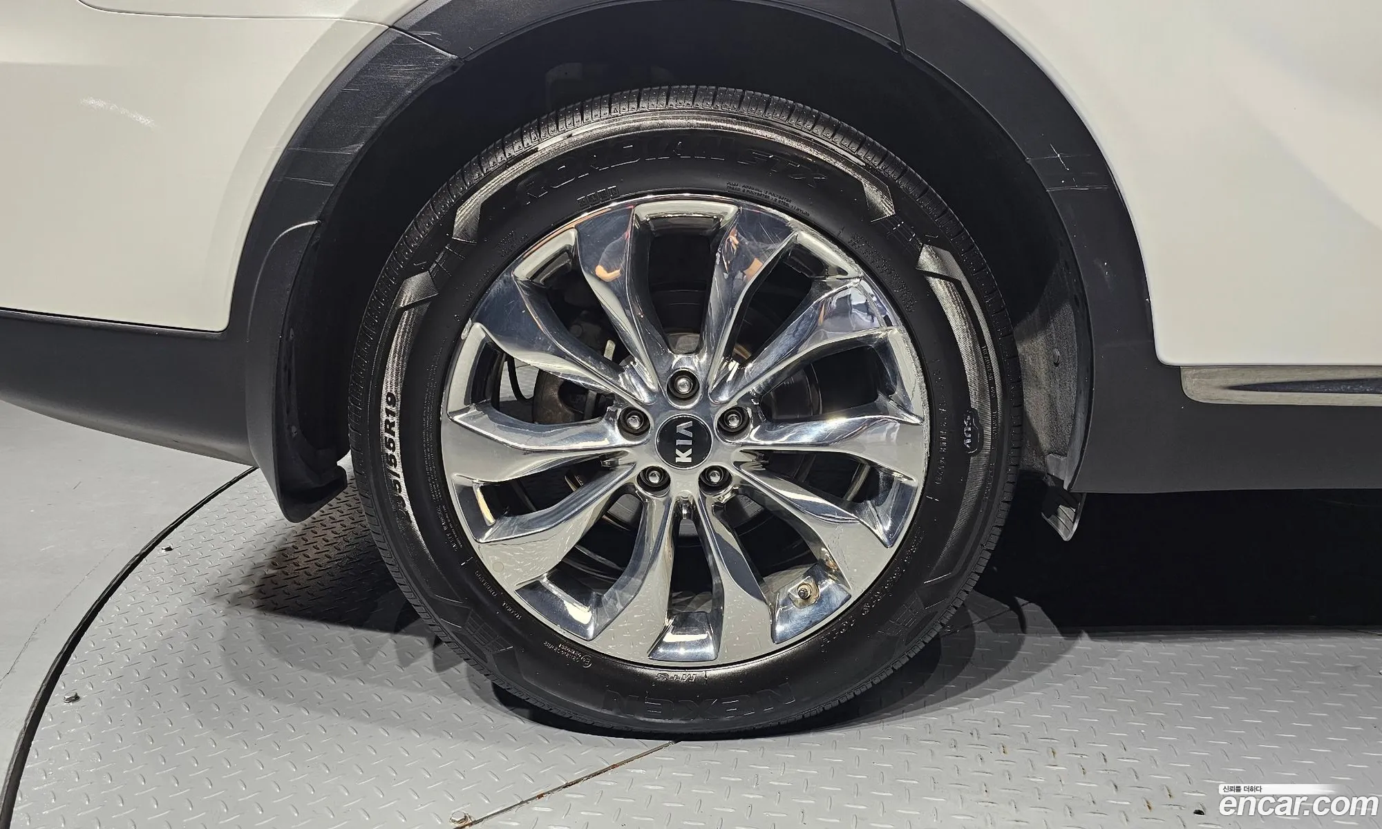 Kia Sorento 2018 KNAPG81BBJA460339 — 31