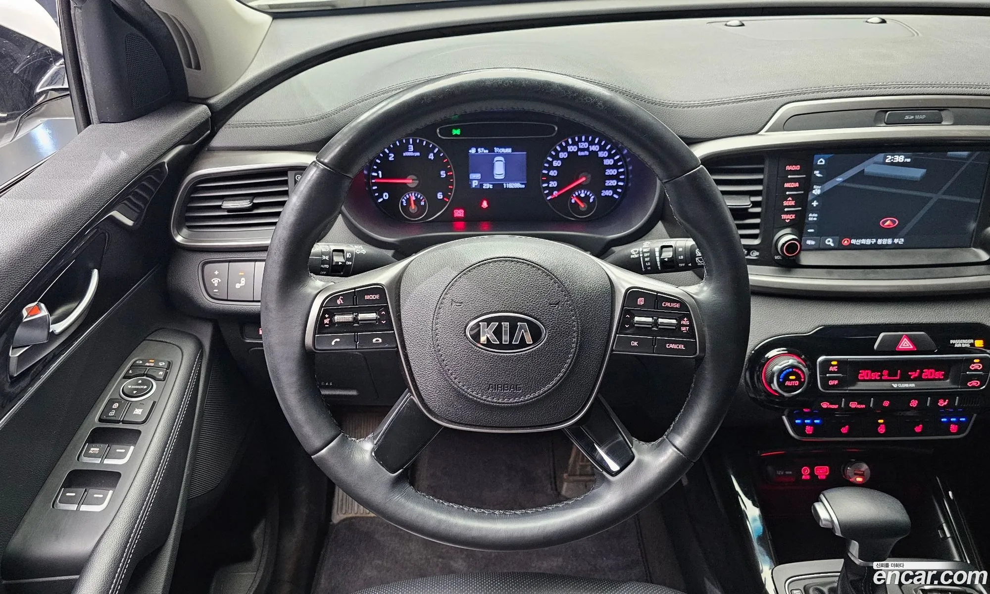 Kia Sorento 2018 KNAPG81BBJA460339 — 29