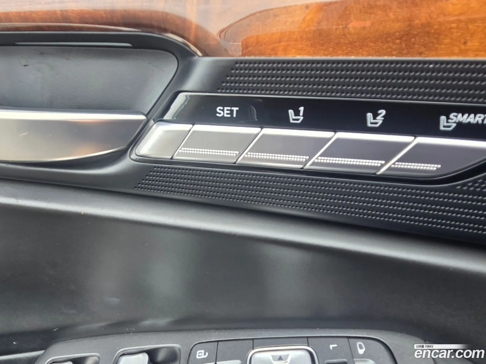 Genesis EQ900 2017 — 6