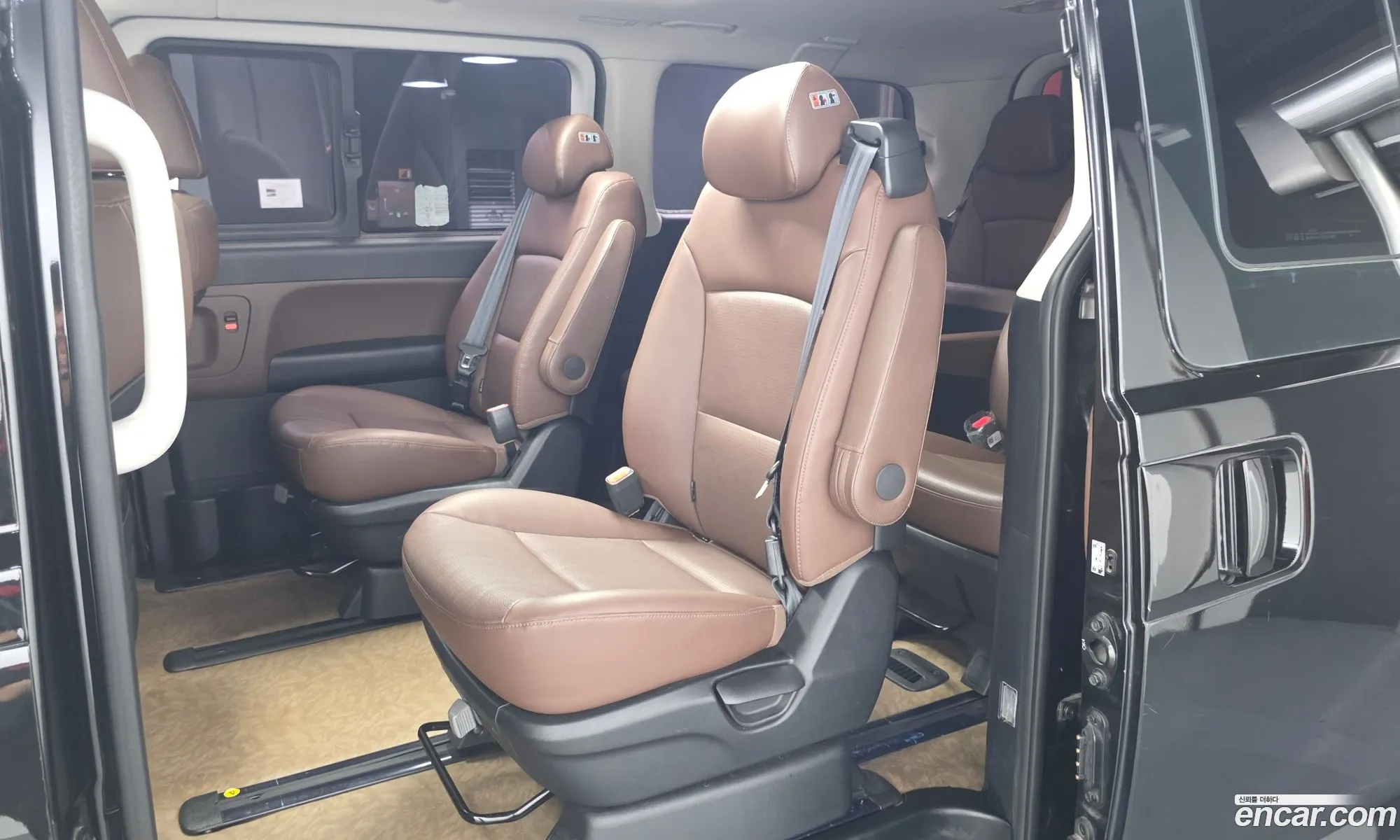 Hyundai Grand Starex 2020 — 19