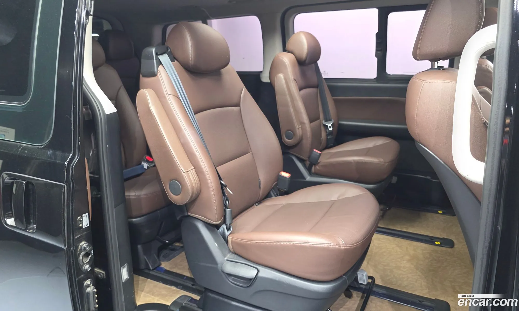 Hyundai Grand Starex 2020 — 24