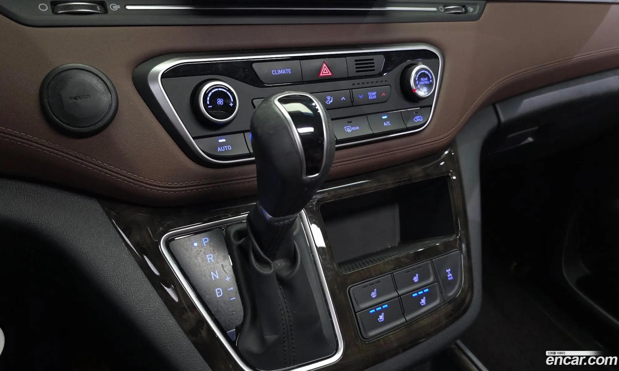 Hyundai Grand Starex 2020 — 12