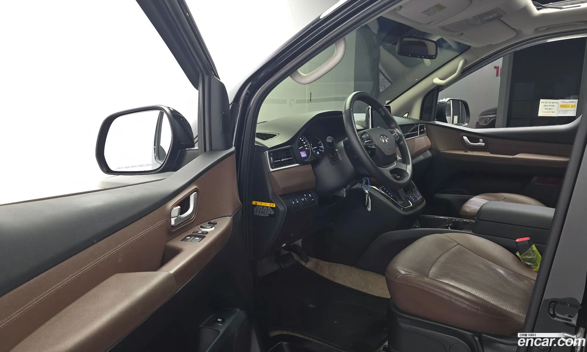 Hyundai Grand Starex 2020 — 21