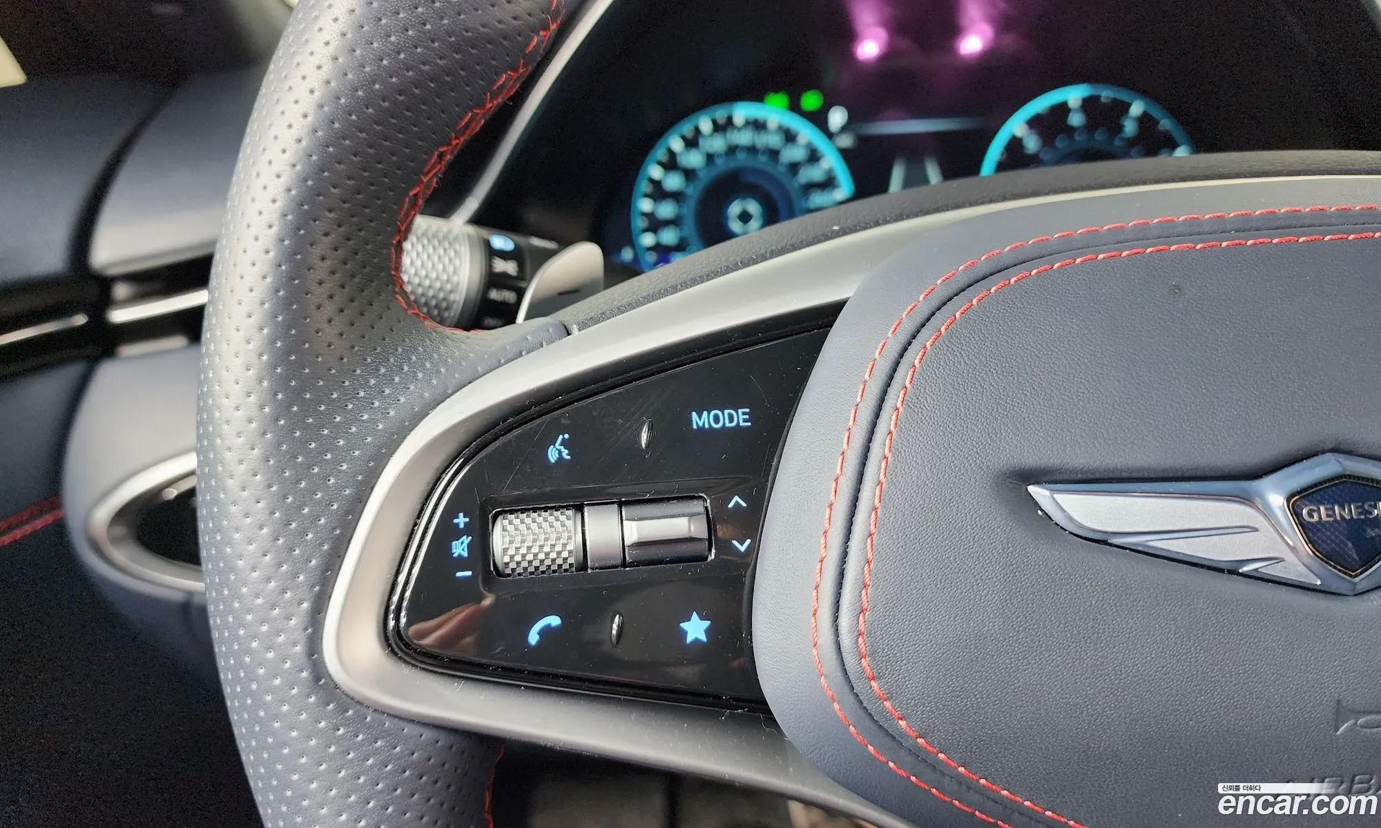 Genesis GV70 2022 — 15