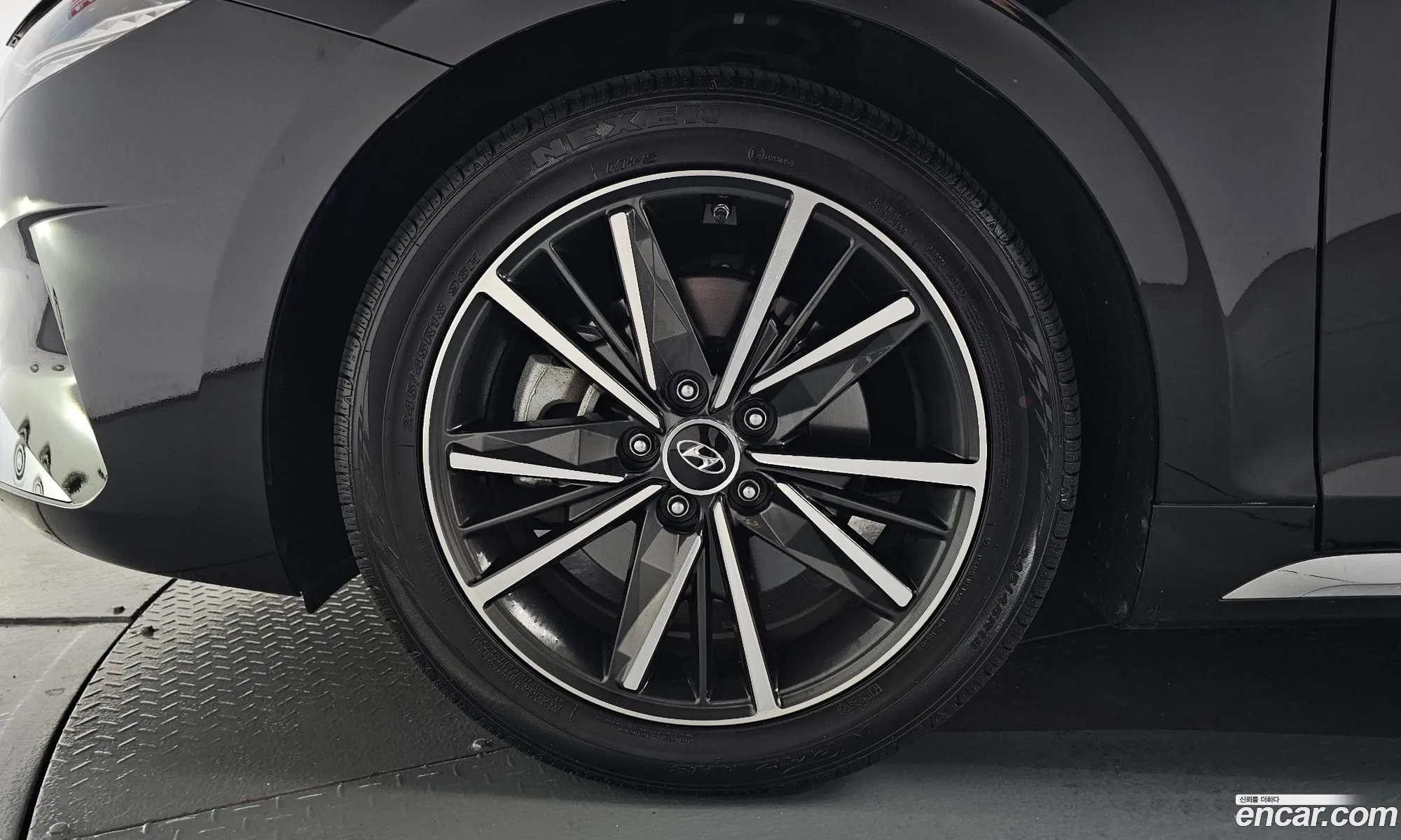 Hyundai Grandeur IG 2020 — 27