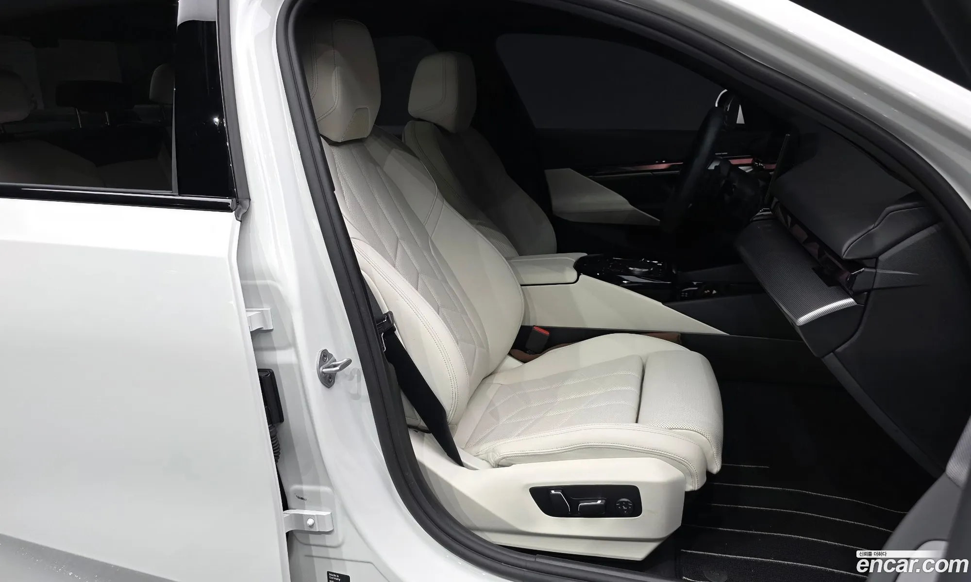 BMW 5 Series 2025 — 20