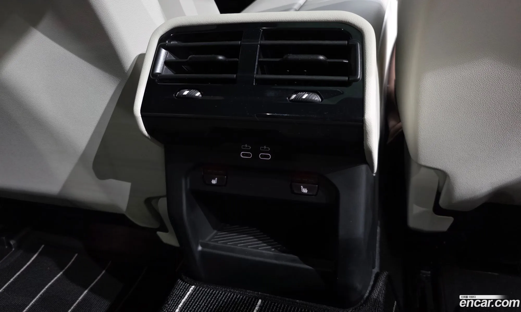 BMW 5 Series 2025 — 33