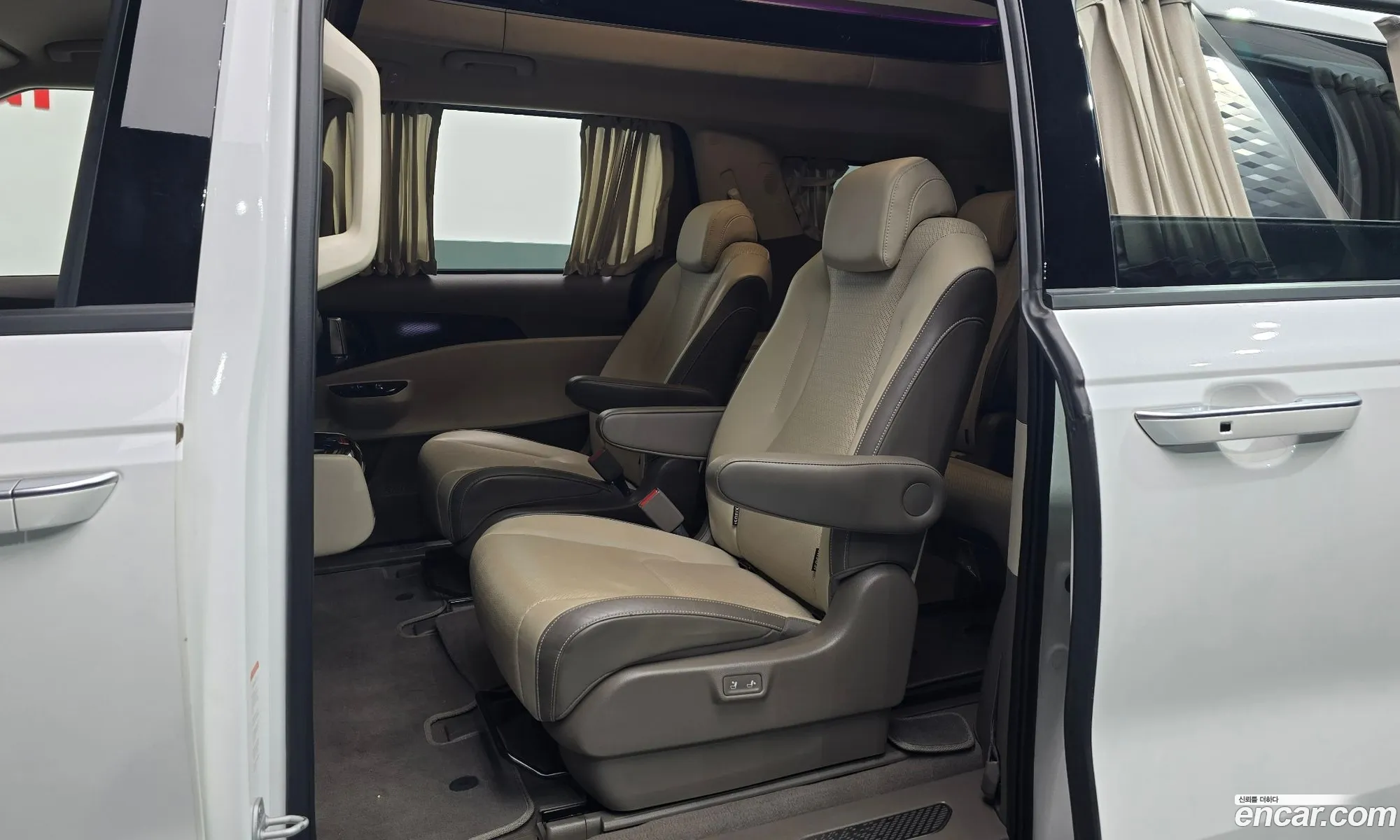 Kia Carnival 2022 KNANE813BPS204861 — 17