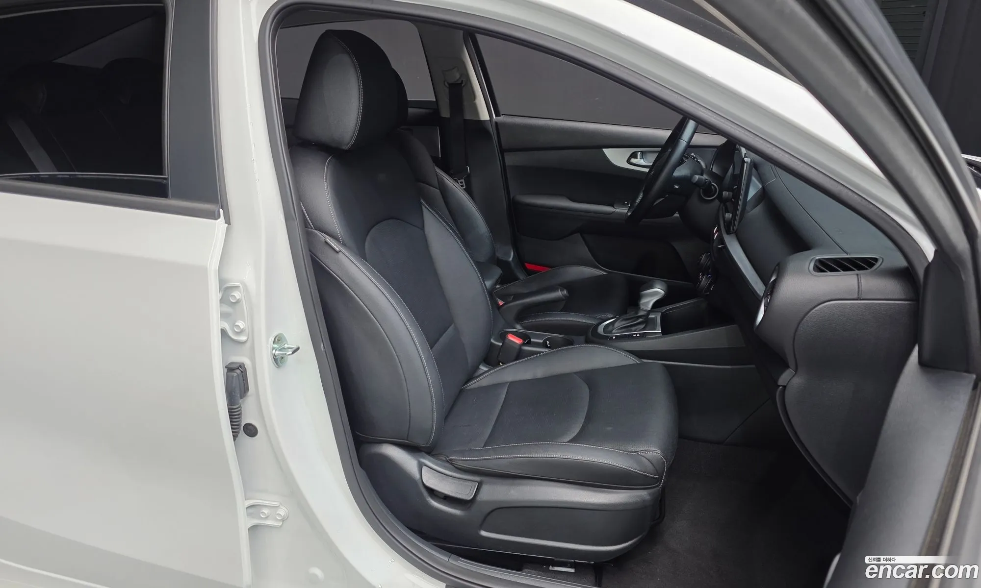 Kia K3 2022 — 4