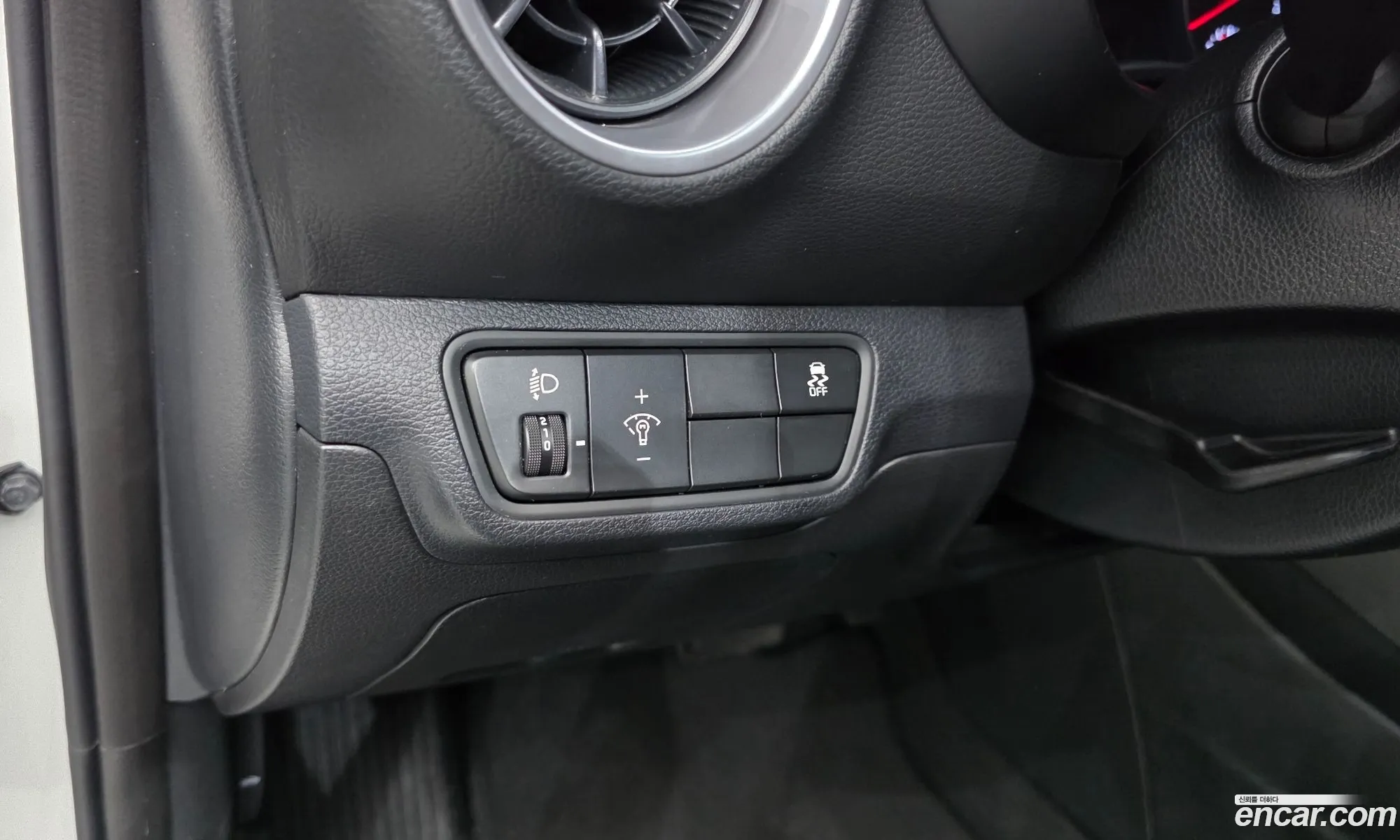 Kia K3 2022 — 21