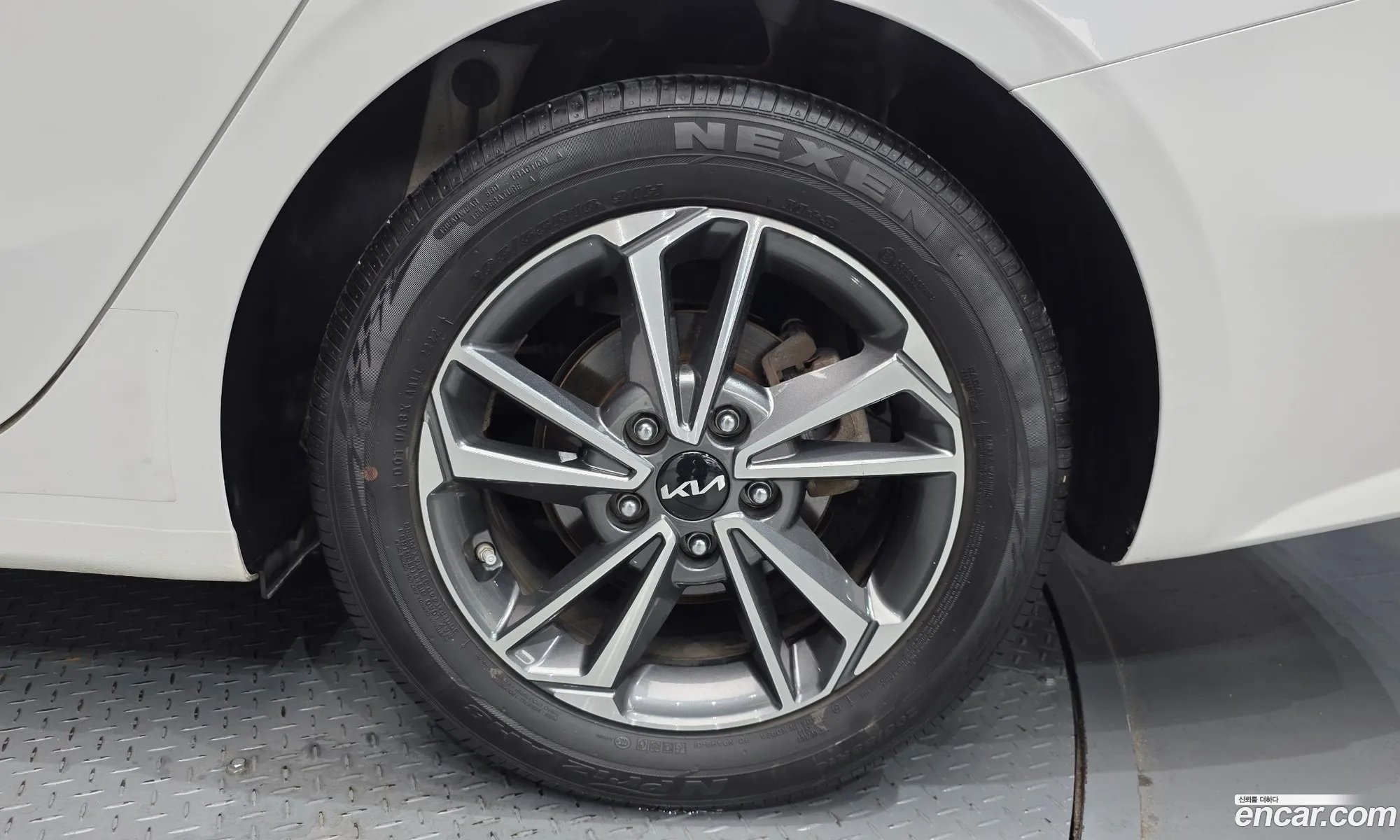 Kia K3 2022 — 20