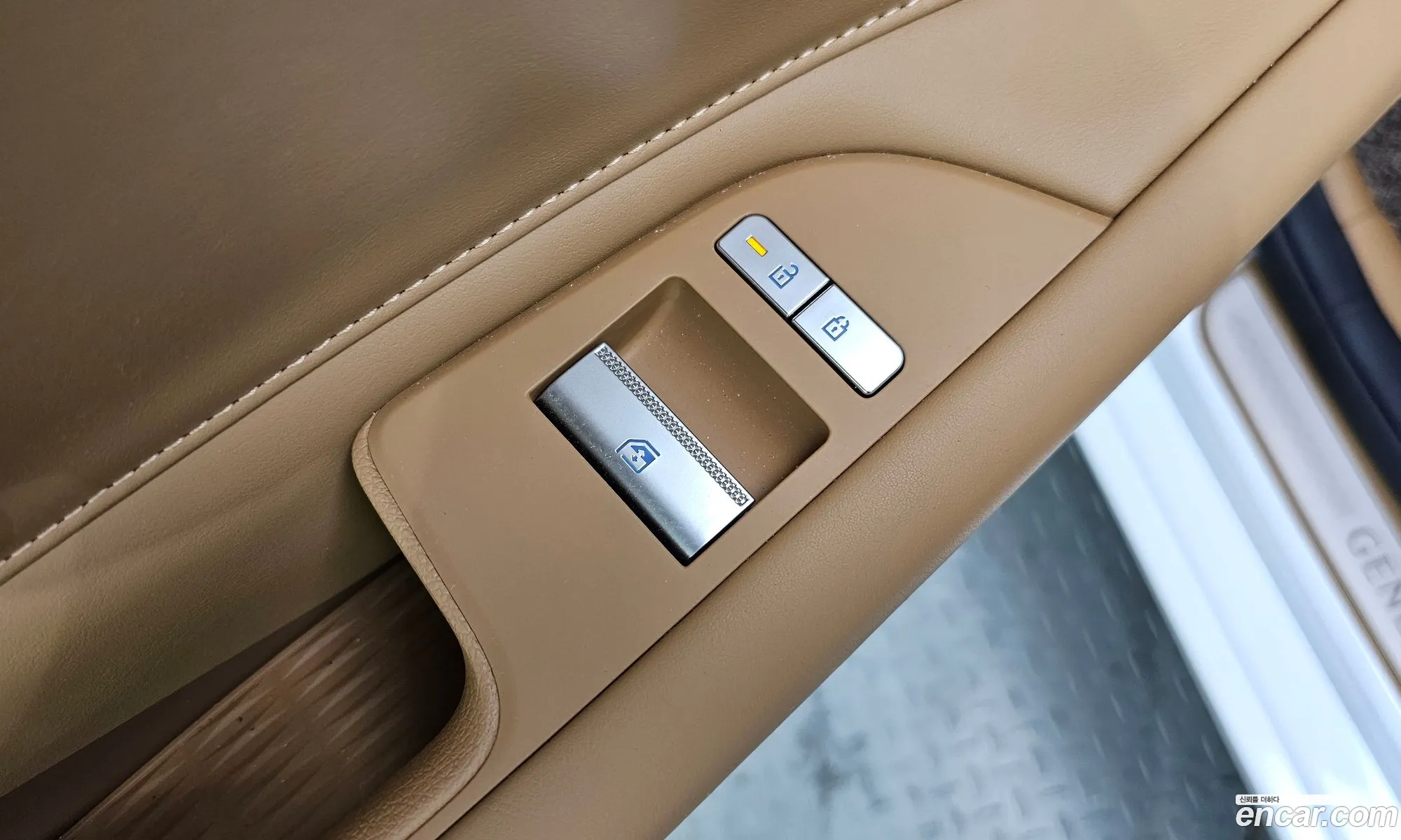 Genesis G80 2025 KMTGB41CDTU311405 — 25