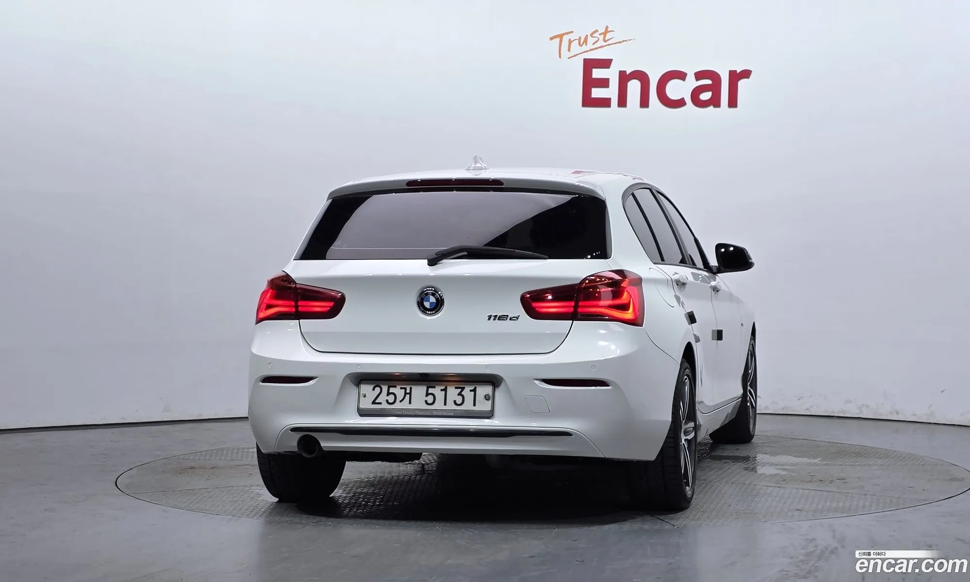 BMW 1 Series 2017 WBA1S5106HV805829 — 5