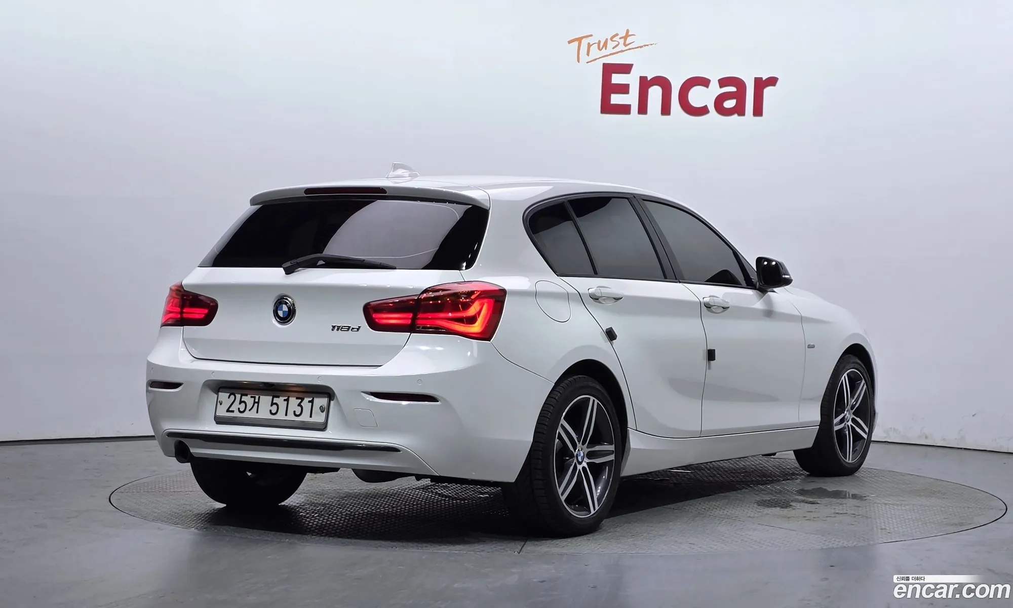 BMW 1 Series 2017 WBA1S5106HV805829 — 3