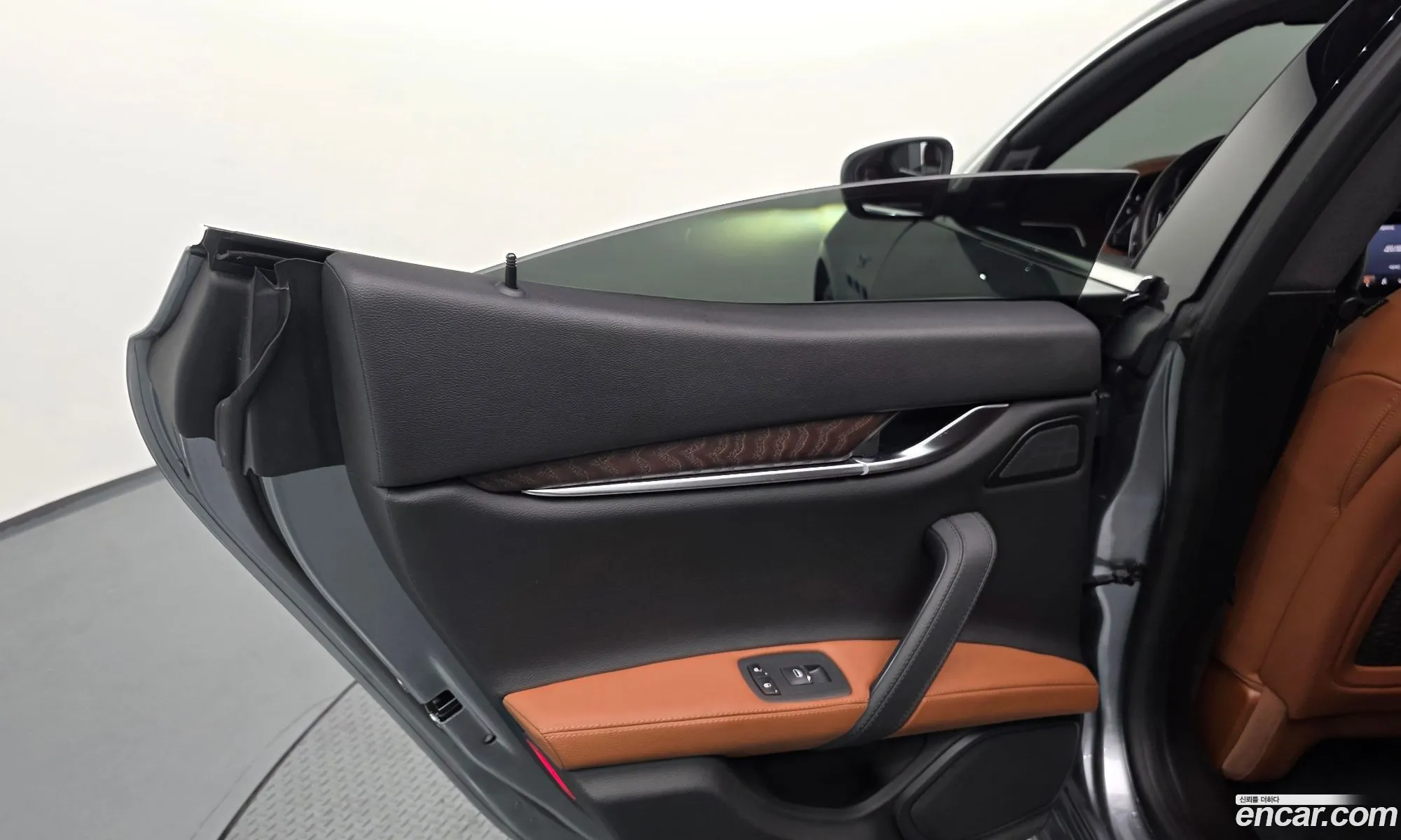 Maserati Ghibli 2022 — 23