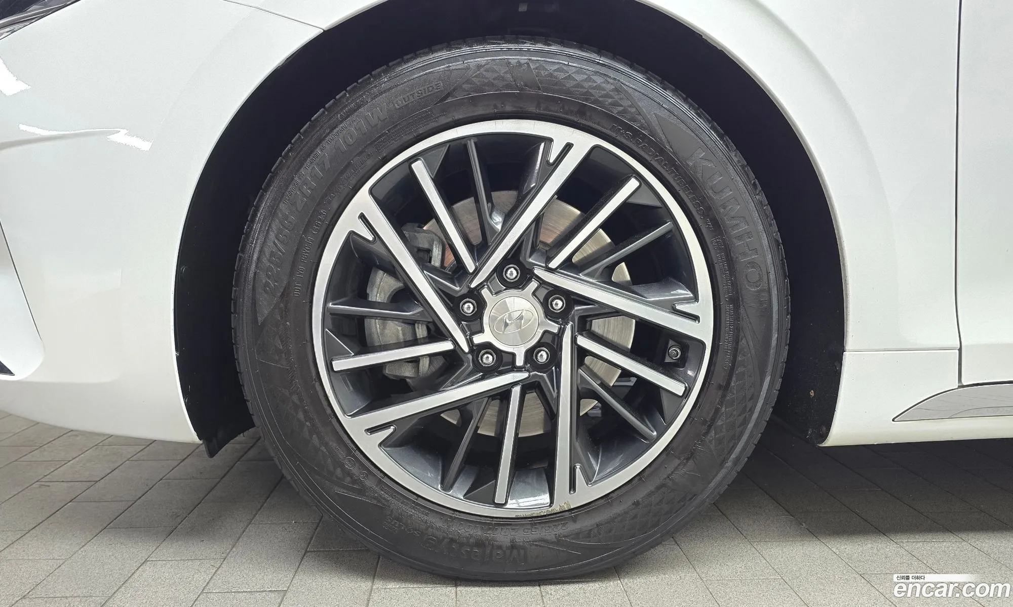 Hyundai Grandeur IG 2020 — 23